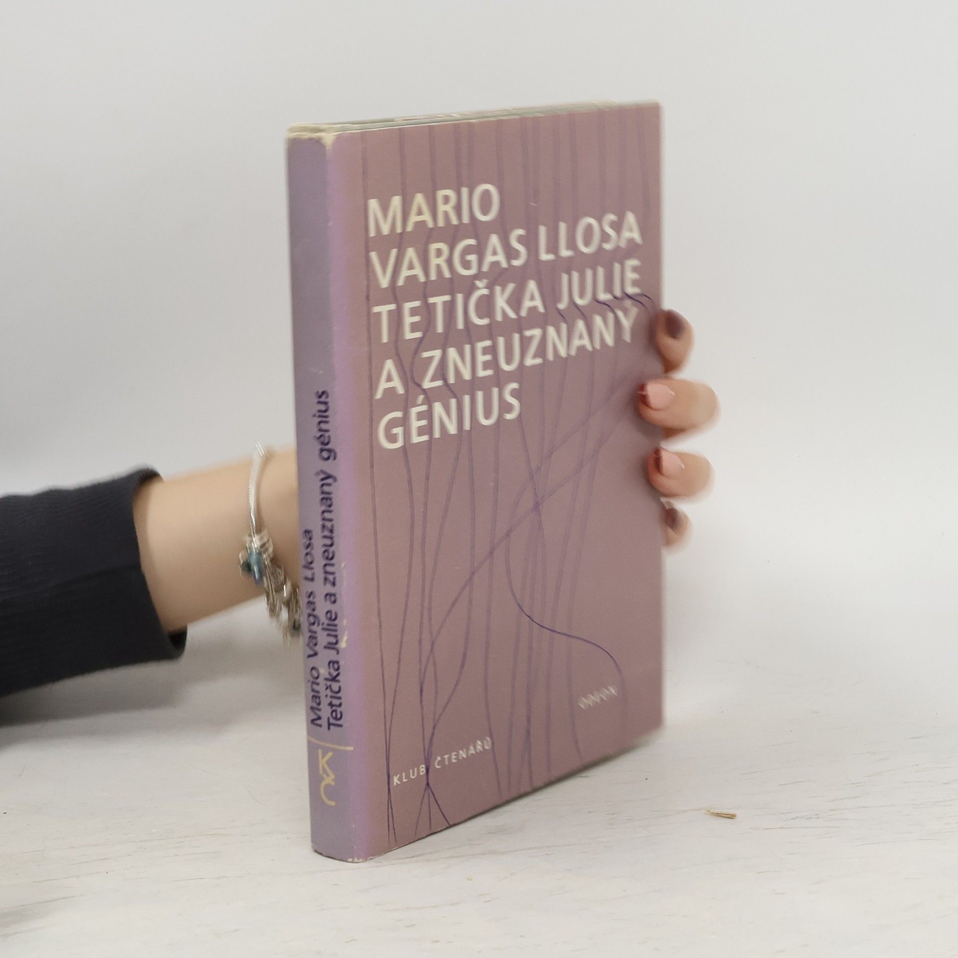 Mario Vargas Llosa Tetička Julie a zneuznaný génius