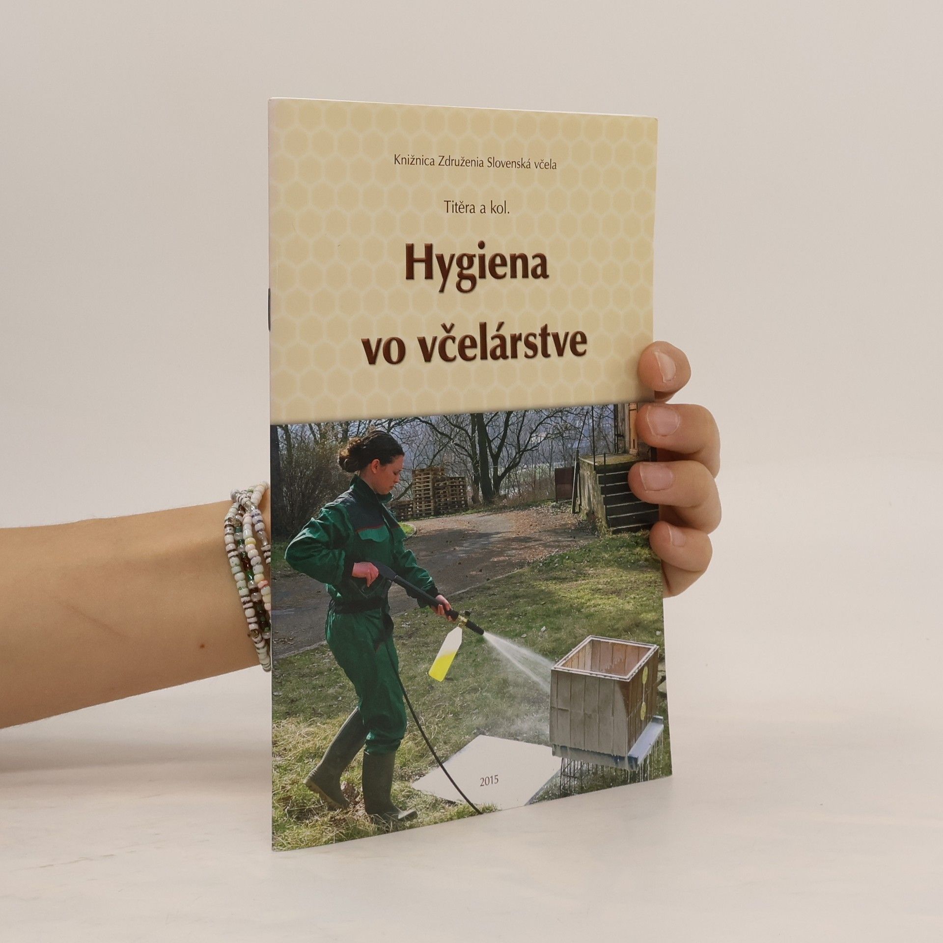 kolektiv Hygiena vo včelárstve