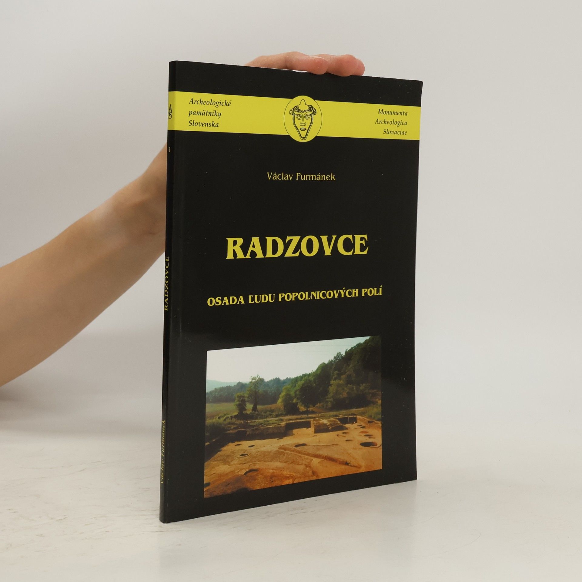 Václav Furmánek Radzovce. Osada ľudu popolnicových polí