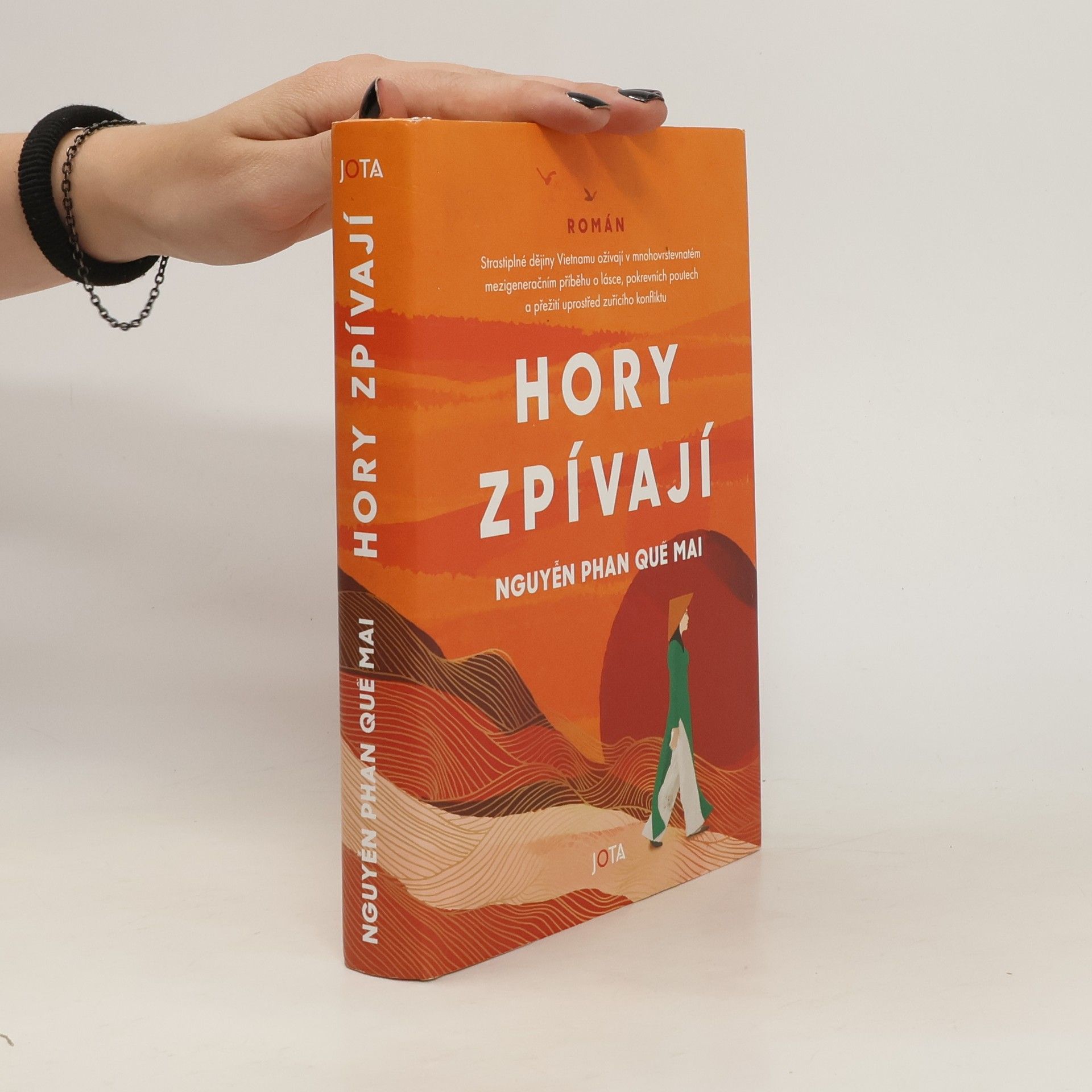 Nguyễn Phan Quế Mai Hory zpívají