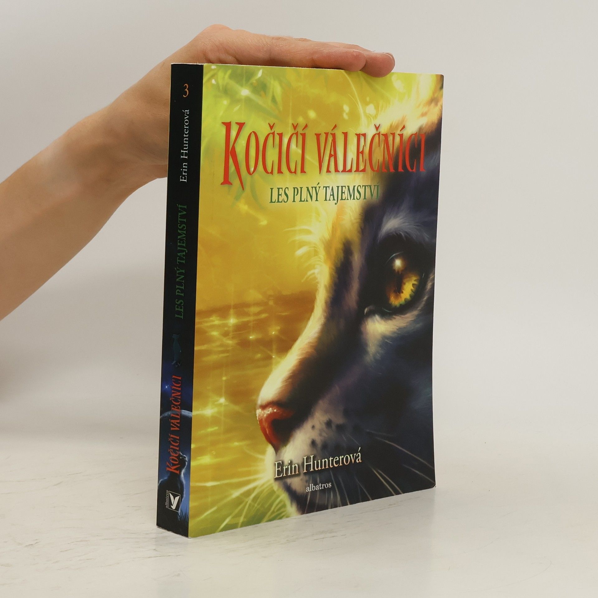 Erin Hunter Les plný tajemství. Kočičí válečníci