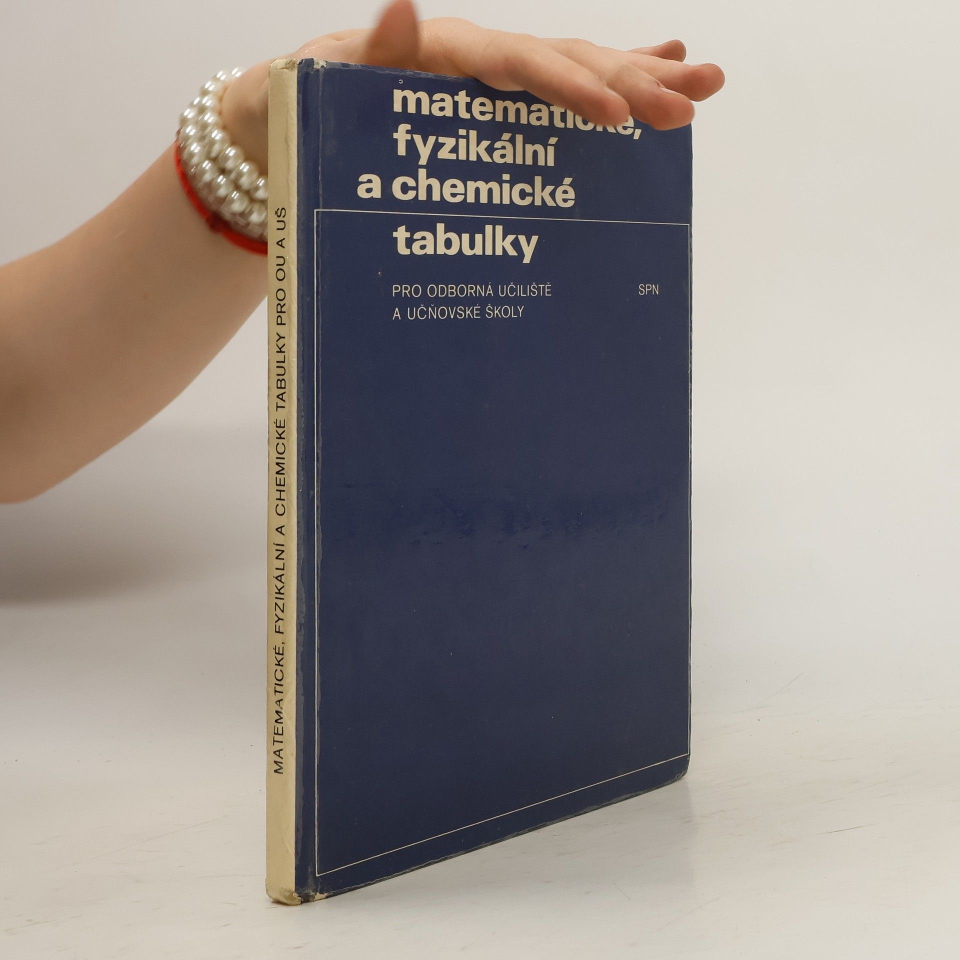 Collectif d'auteurs Matematické, fyzikální a chemické tabulky pro OU a UŠ