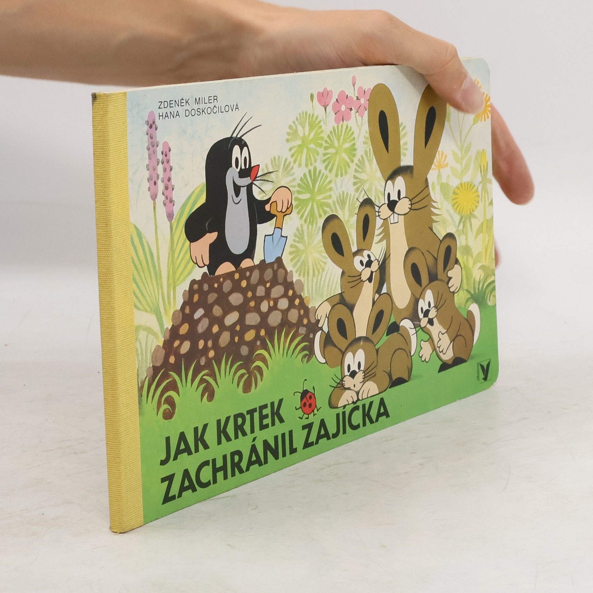 Zdeněk Miler Jak krtek zachránil zajíčka