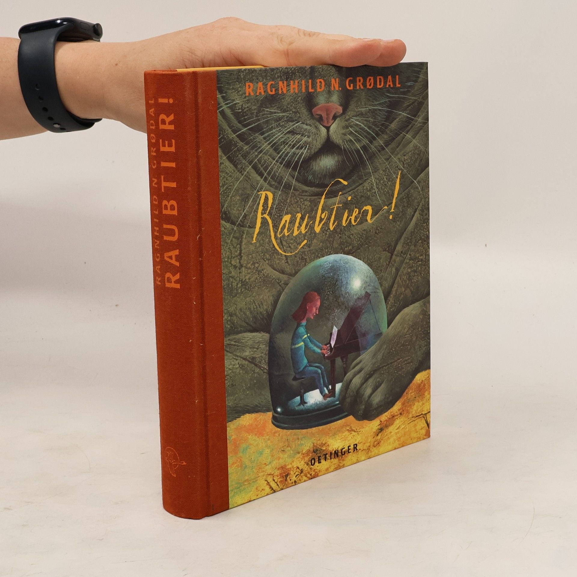 Ragnhild N. Groedal Raubtier!. Thriller über moderne Psychologie