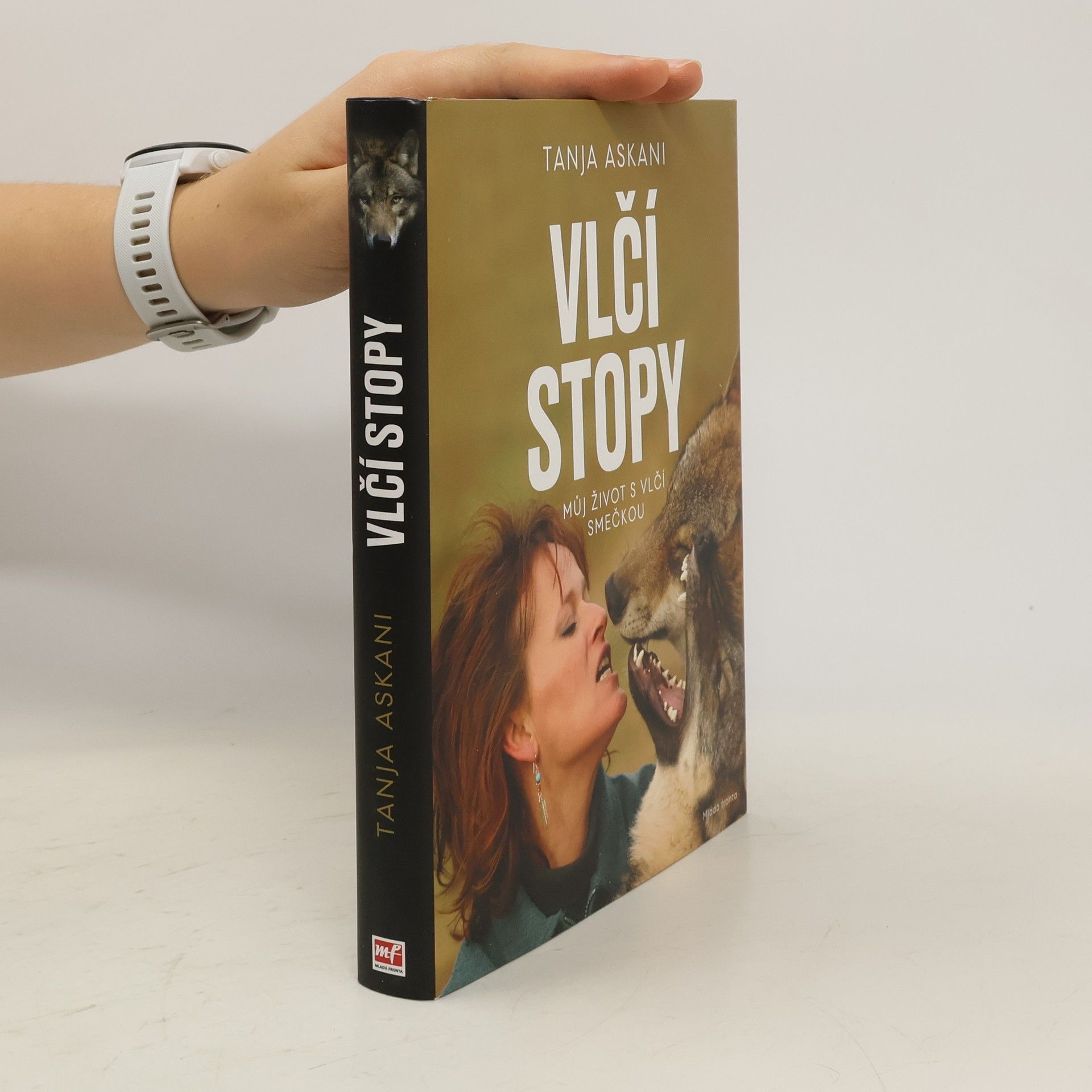 Tanja Askani Vlčí stopy: Můj život s vlčí smečkou