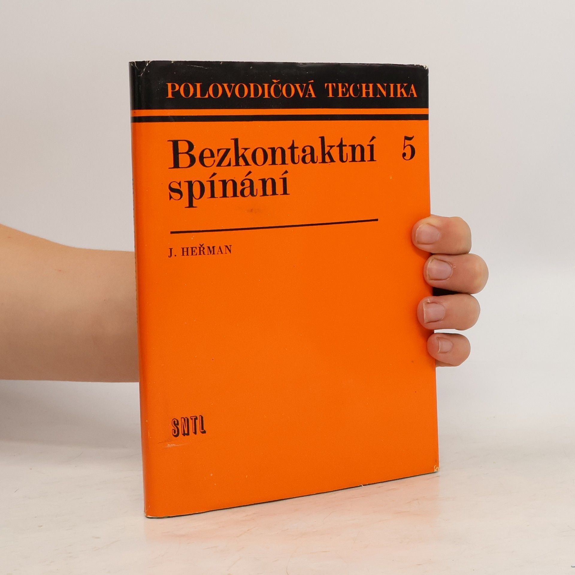 J. Heřman Bezkontaktní spínání 5