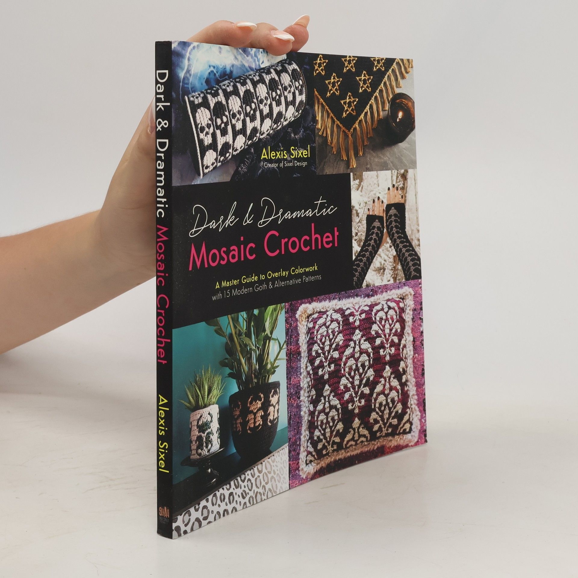 Alexis Sixel Dark & Dramatic Mosaic Crochet