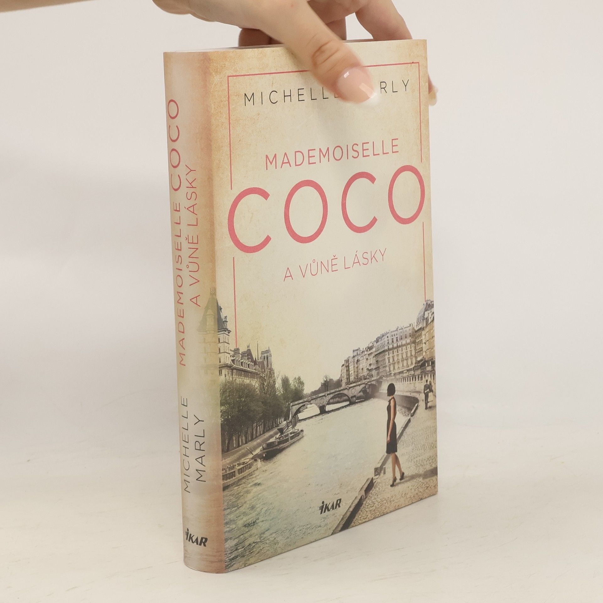 Micaela Jary Mademoiselle Coco a vůně lásky