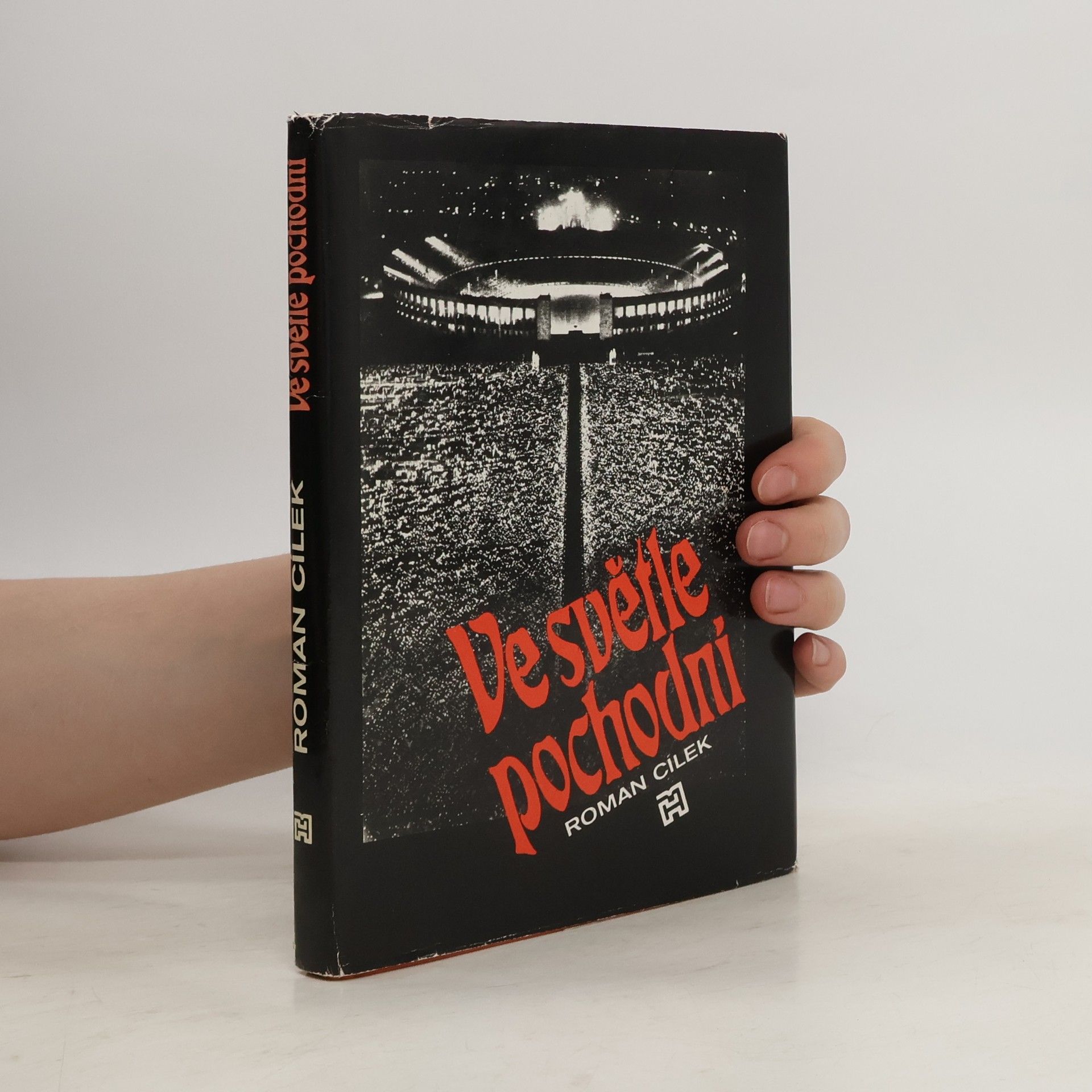 Roman Cílek Ve světle pochodní