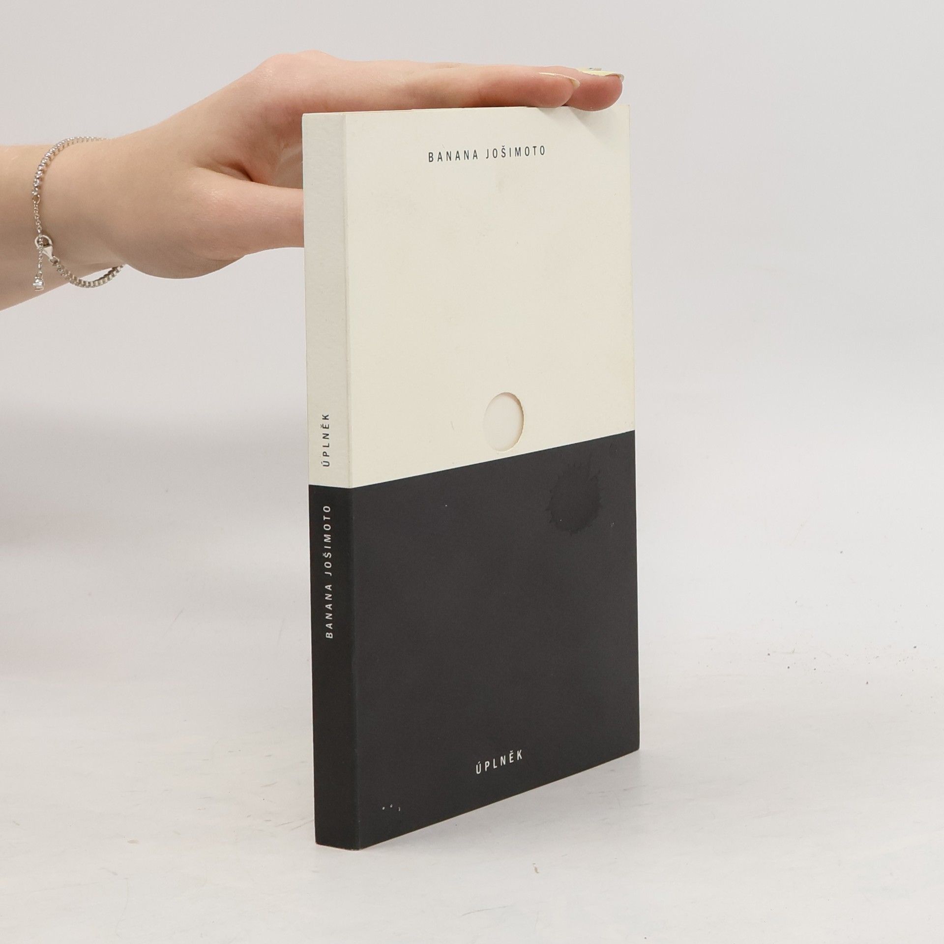 Banana Yoshimoto Úplněk a jiné povídky