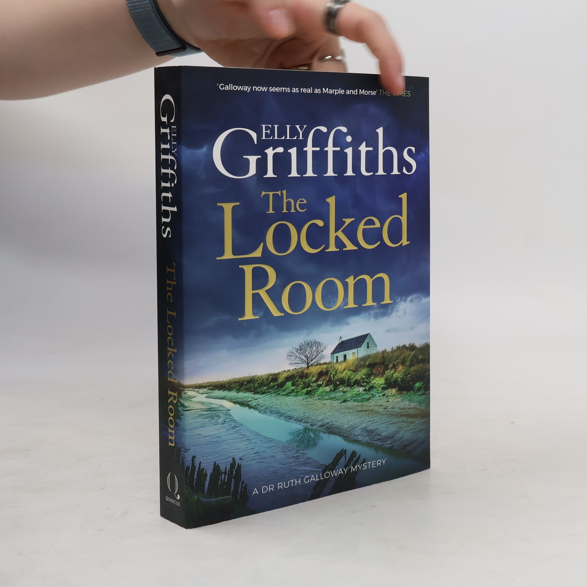 Elly Griffiths The Locked Room