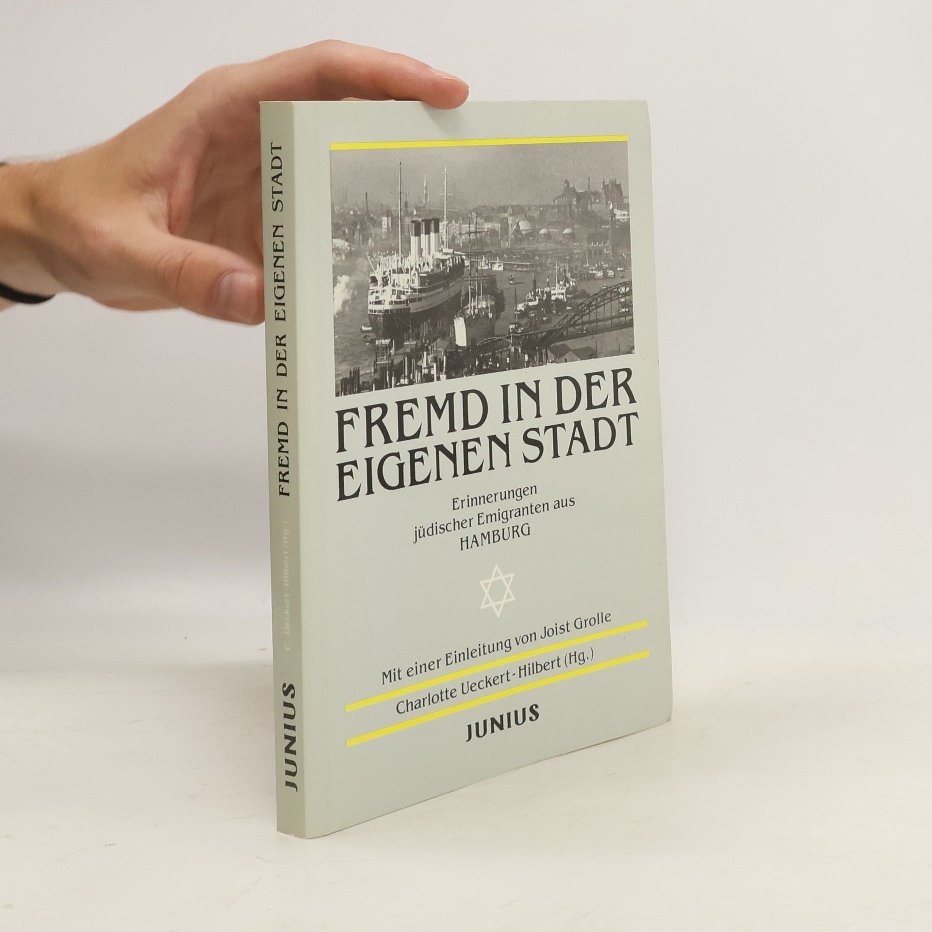 Charlotte Ueckert Fremd in der eigenen Stadt