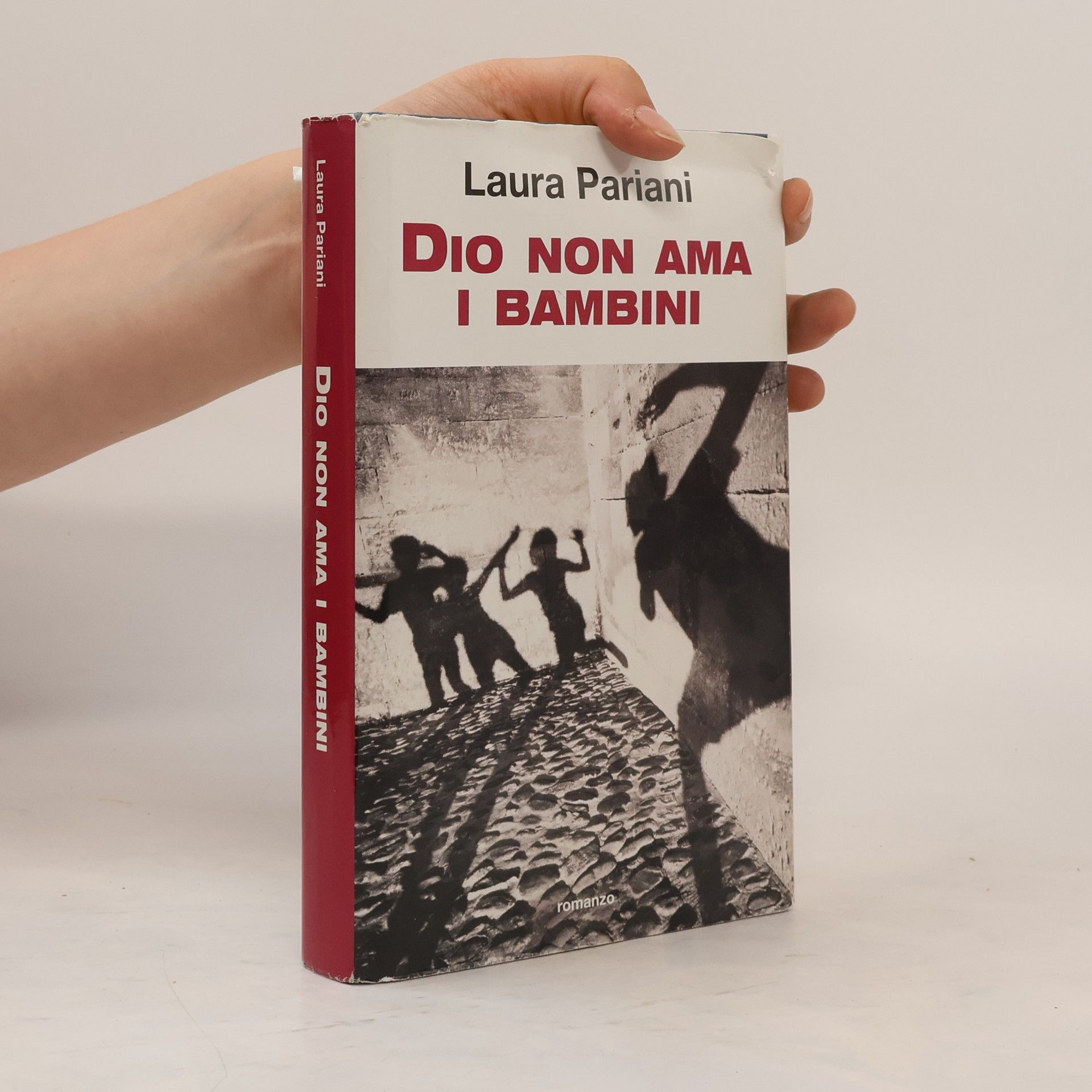 Laura Pariani Dio non ama i bambini