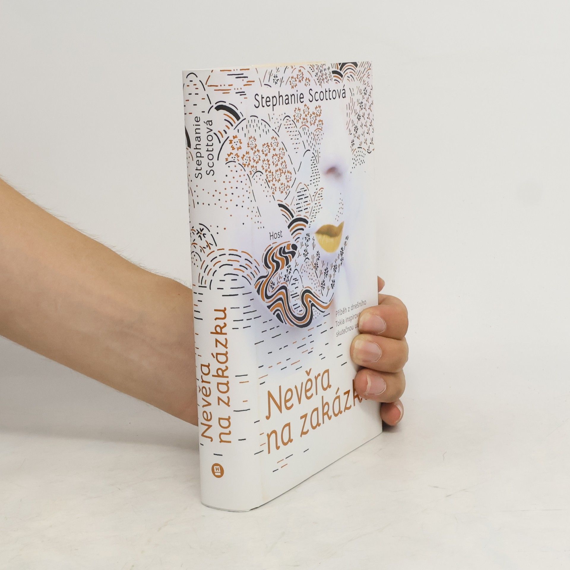 Stephanie Scott Nevěra na zakázku