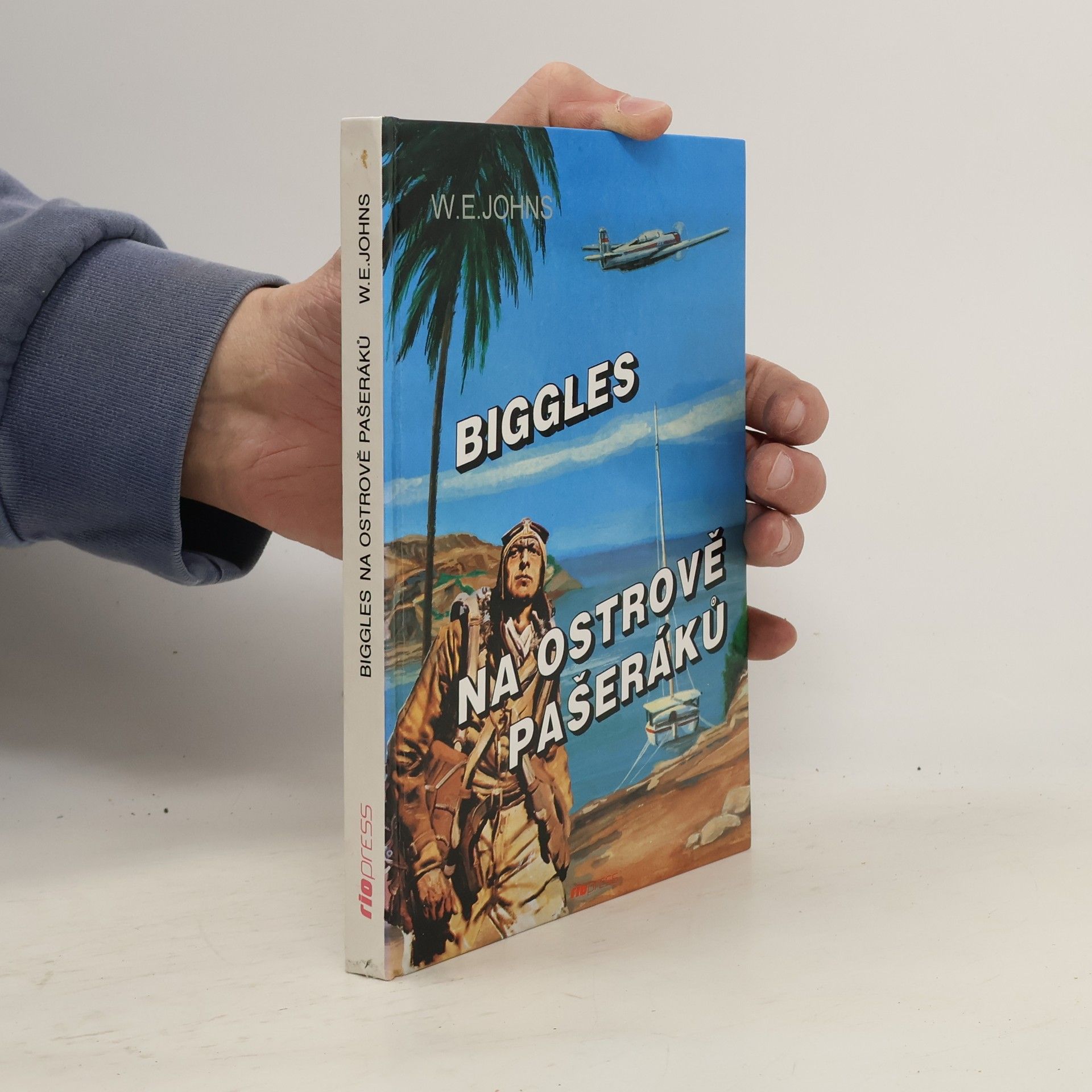 William Earl Johns Biggles na ostrově pašeráků
