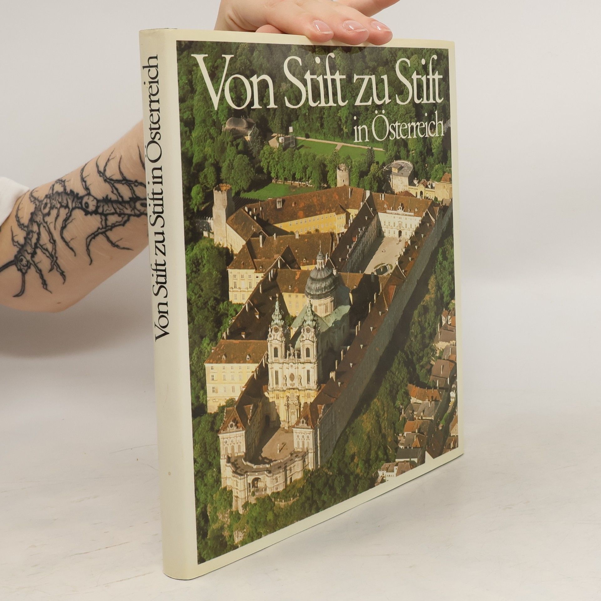 Gerhard Stenzel Von Stift zu Stift in Österreich