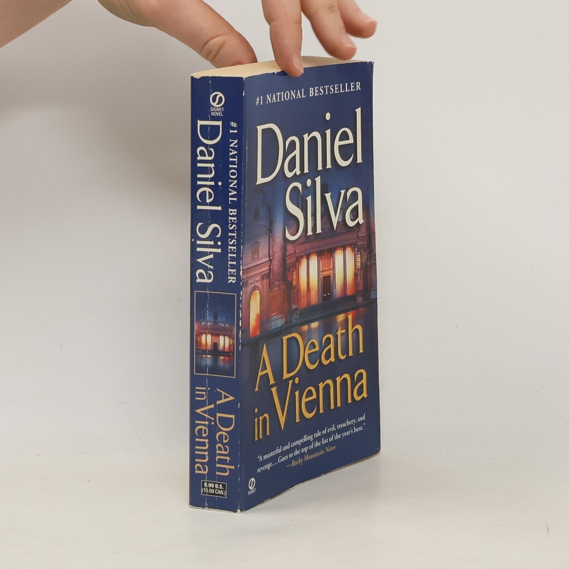Daniel Silva A Death in Vienna