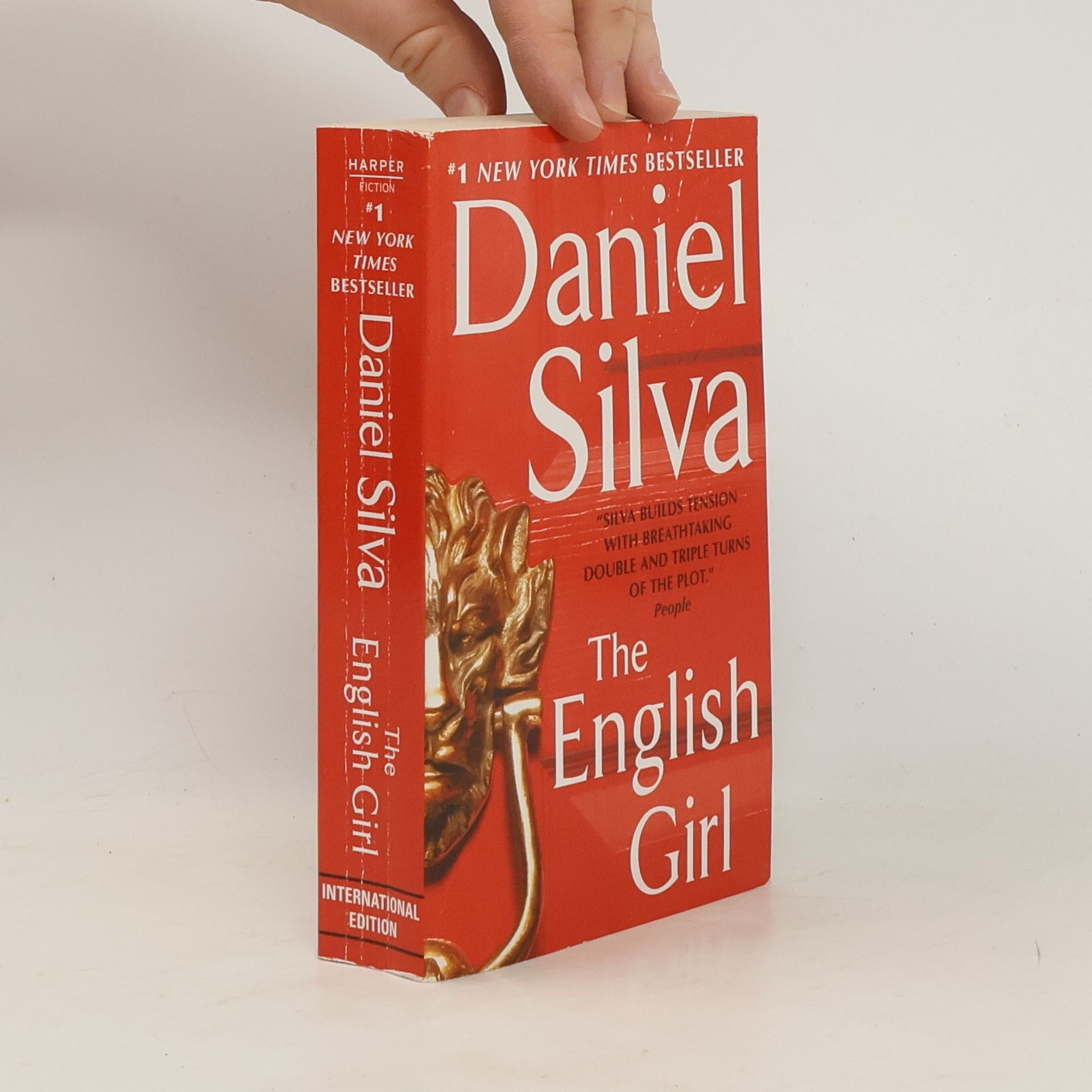 Daniel Silva The English Girl