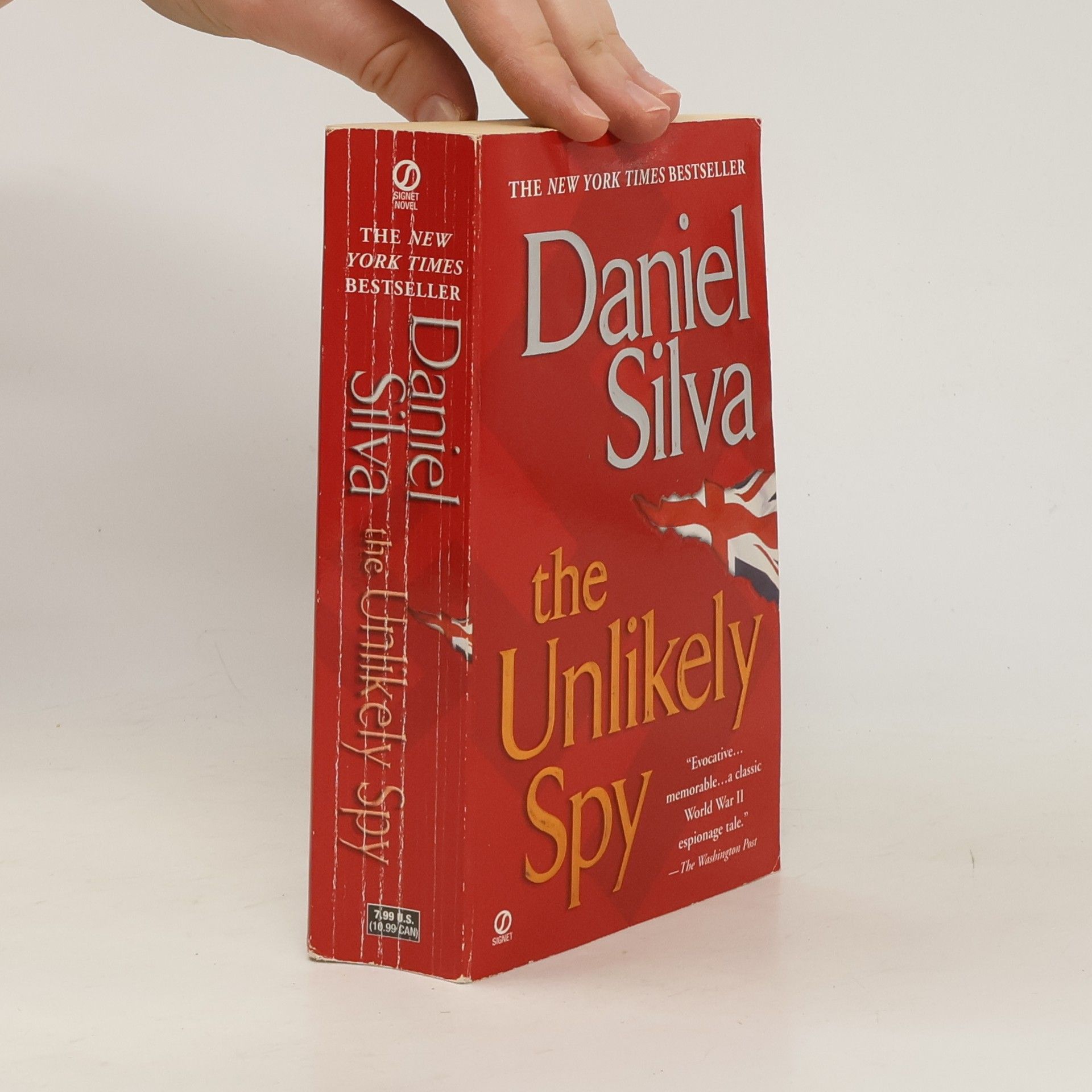Daniel Silva The Unlikely Spy. Double Cross - Falsches Spiel, englische Ausgabe