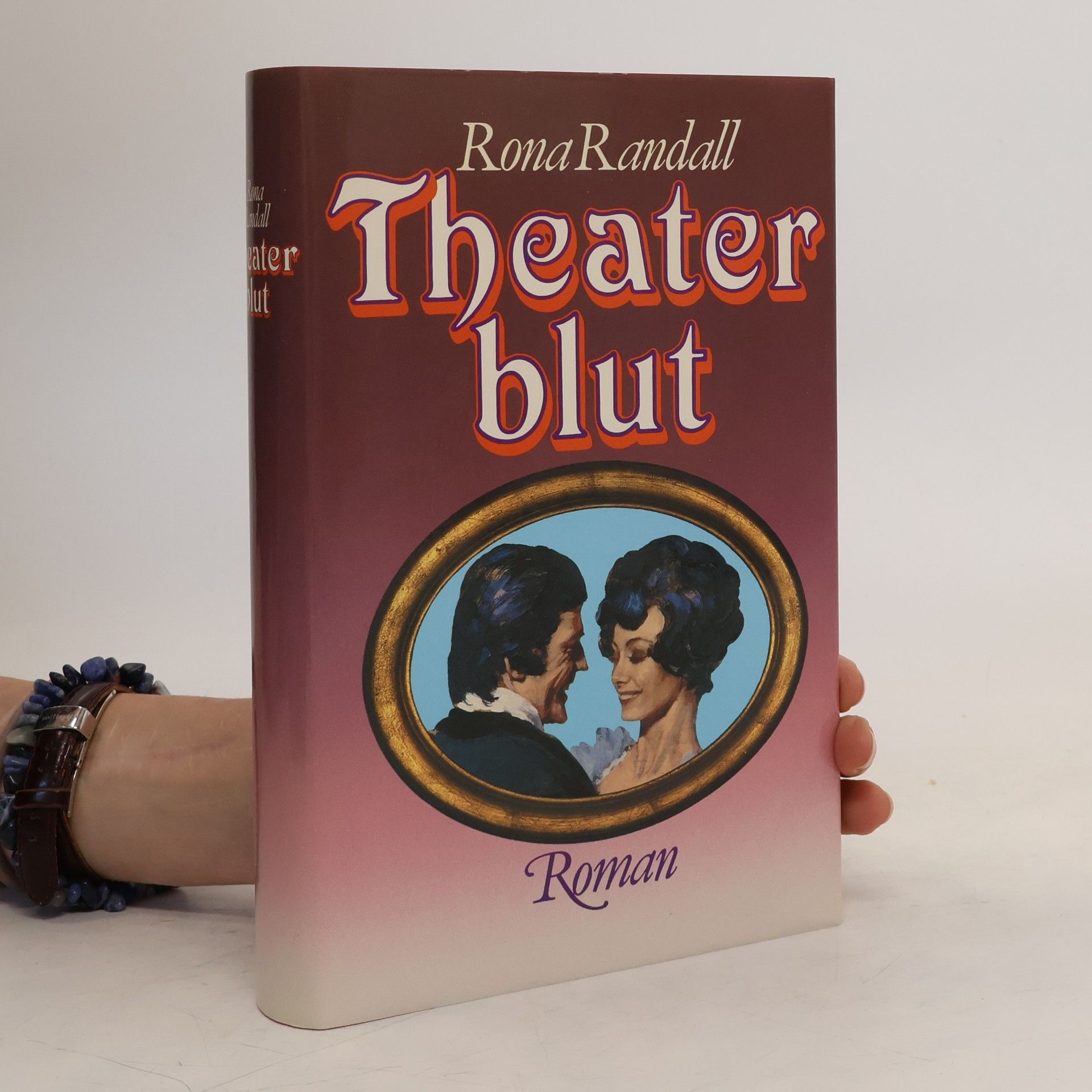 Rhona Randall Theater blut