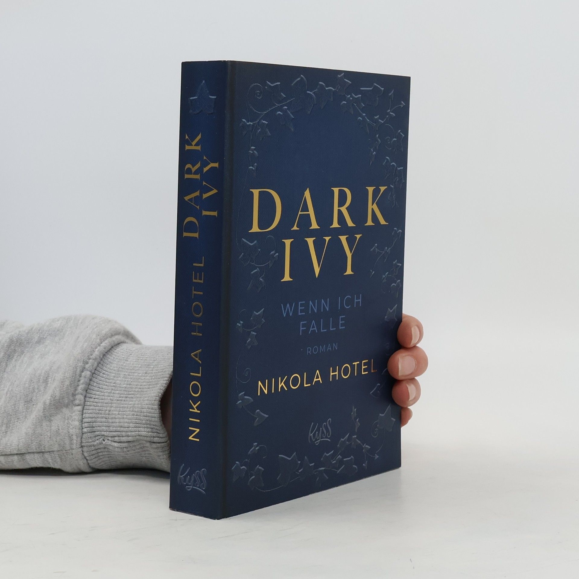 Nikola Hotel Dark Ivy - Wenn ich falle