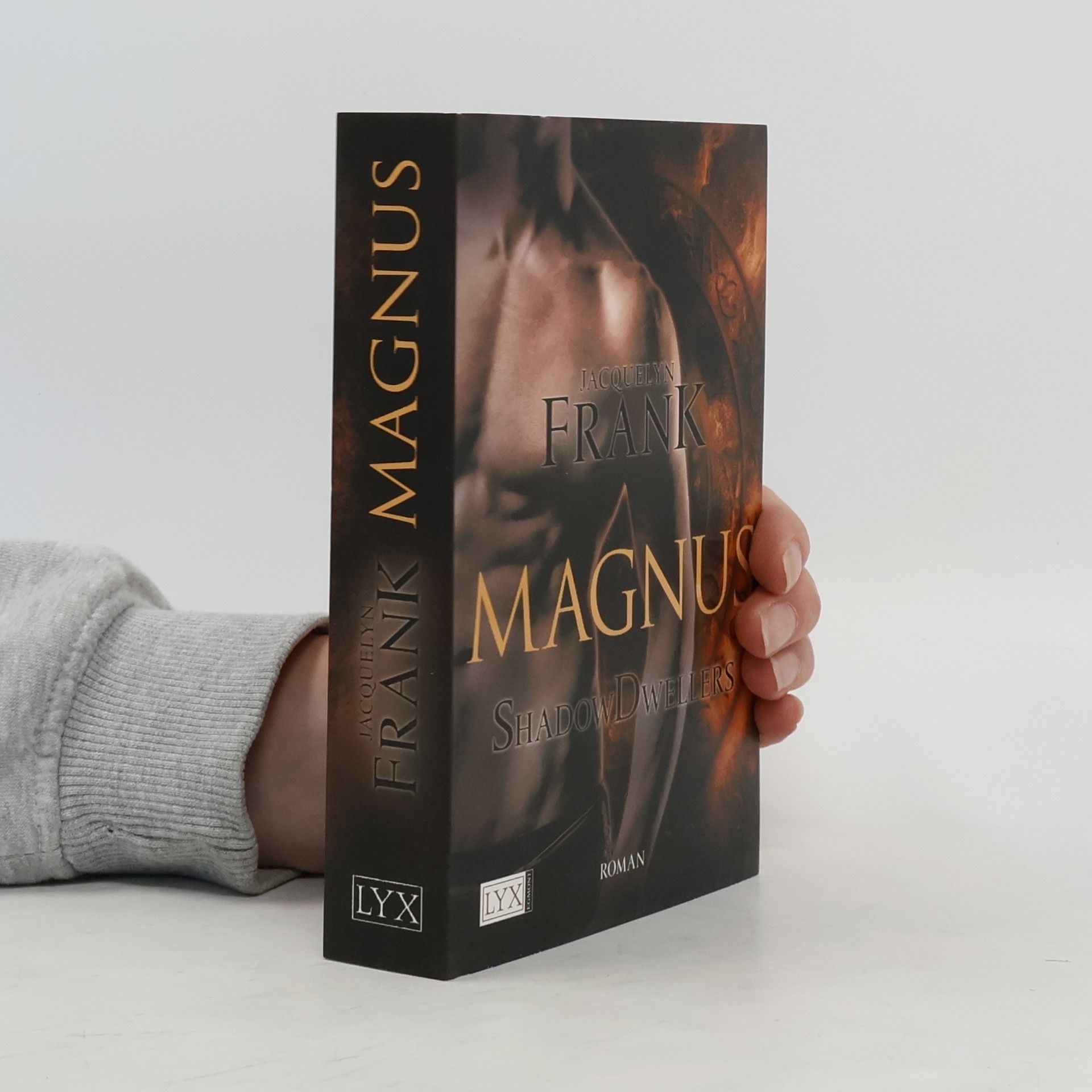 Frank Jaquelyn ShadowDwellers, Magnus