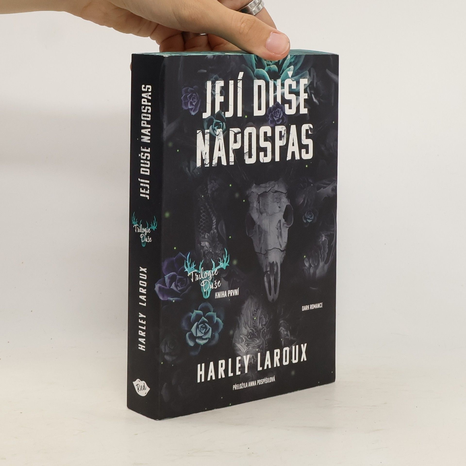 Harley Laroux Její duše napospas