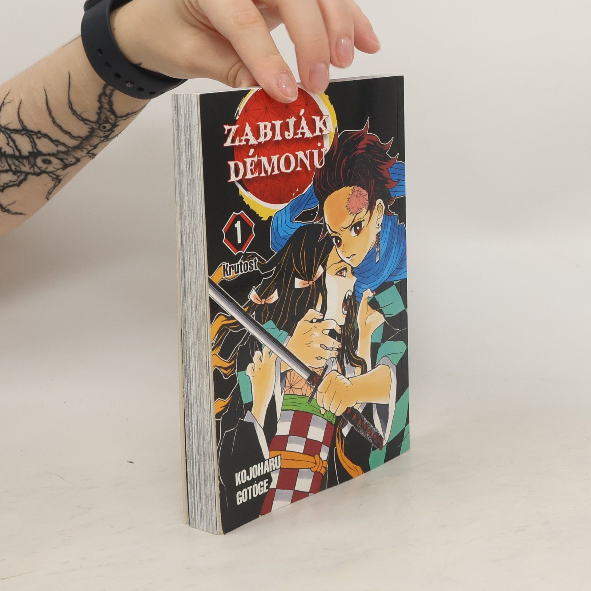 Koyoharu Gotoge Zabiják démonů. 1, Krutost