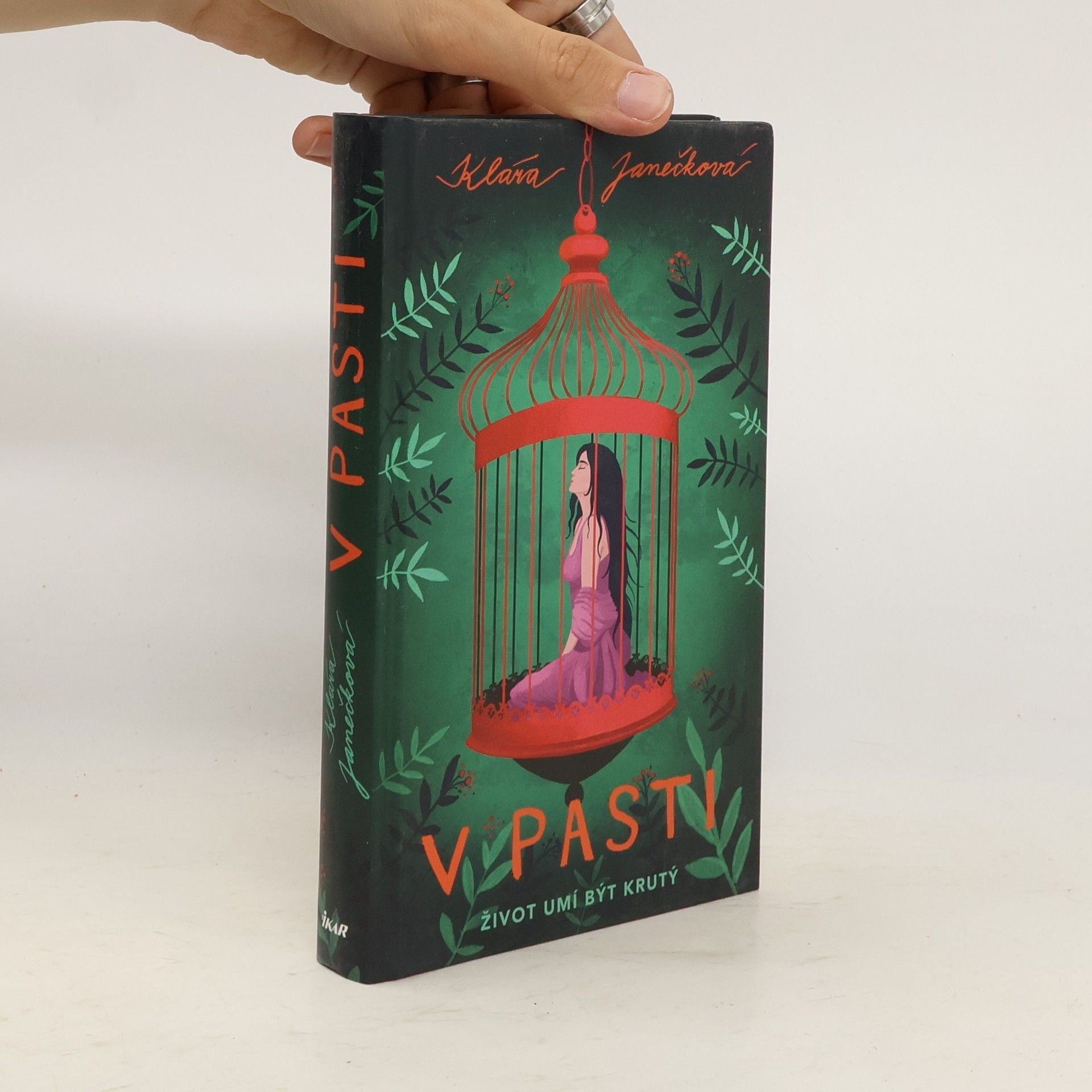 Klára Janečková V pasti