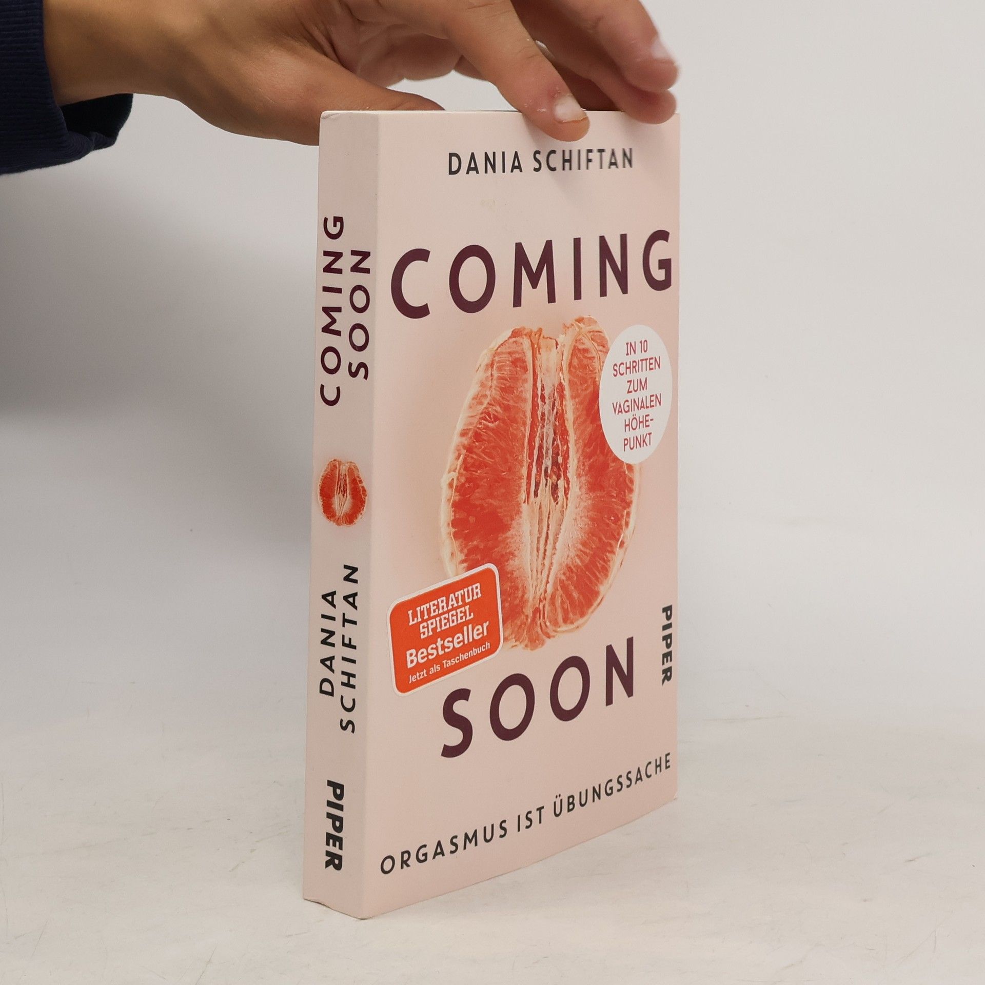 Dania Schiftan Coming soon