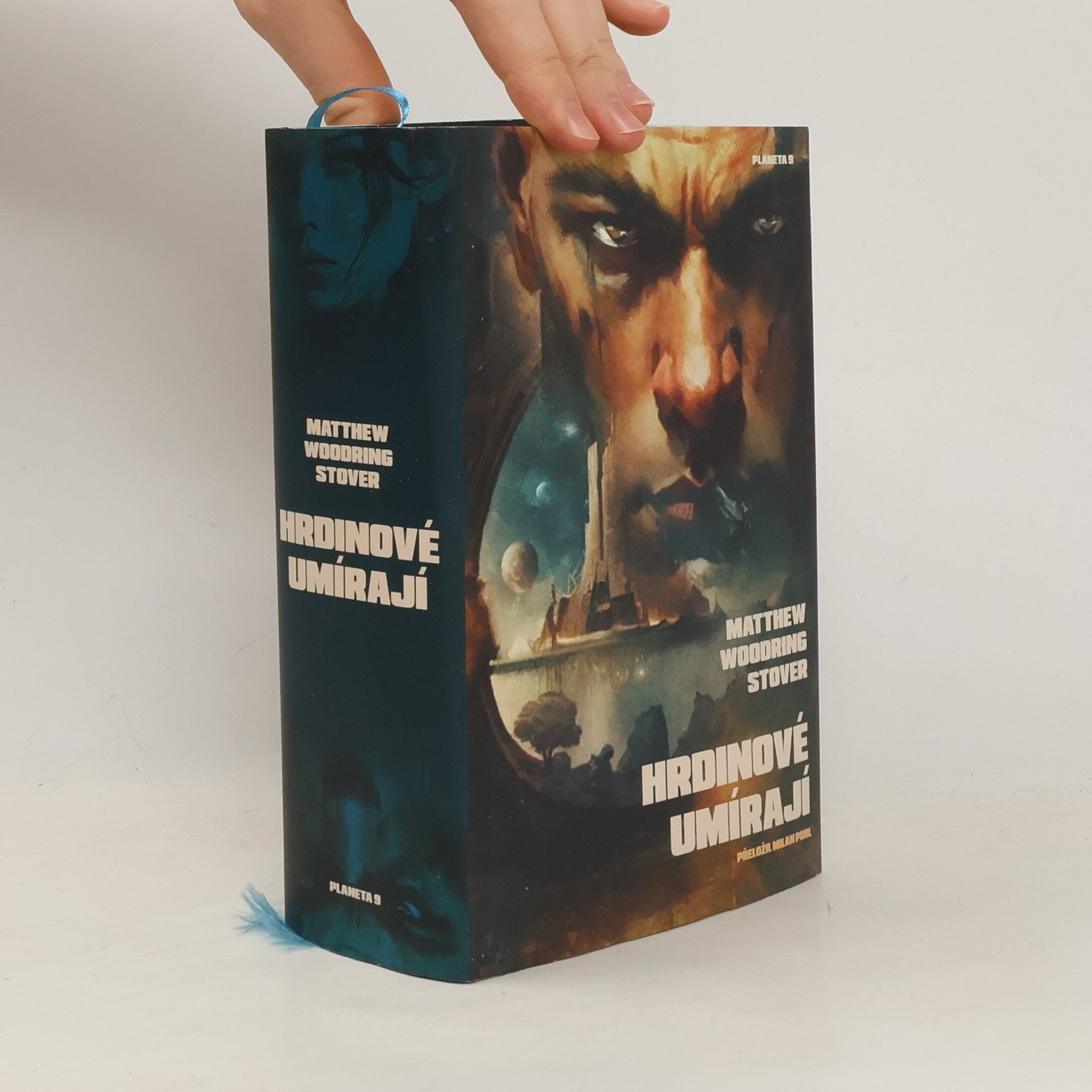 Matthew Woodring Stover Hrdinové umírají