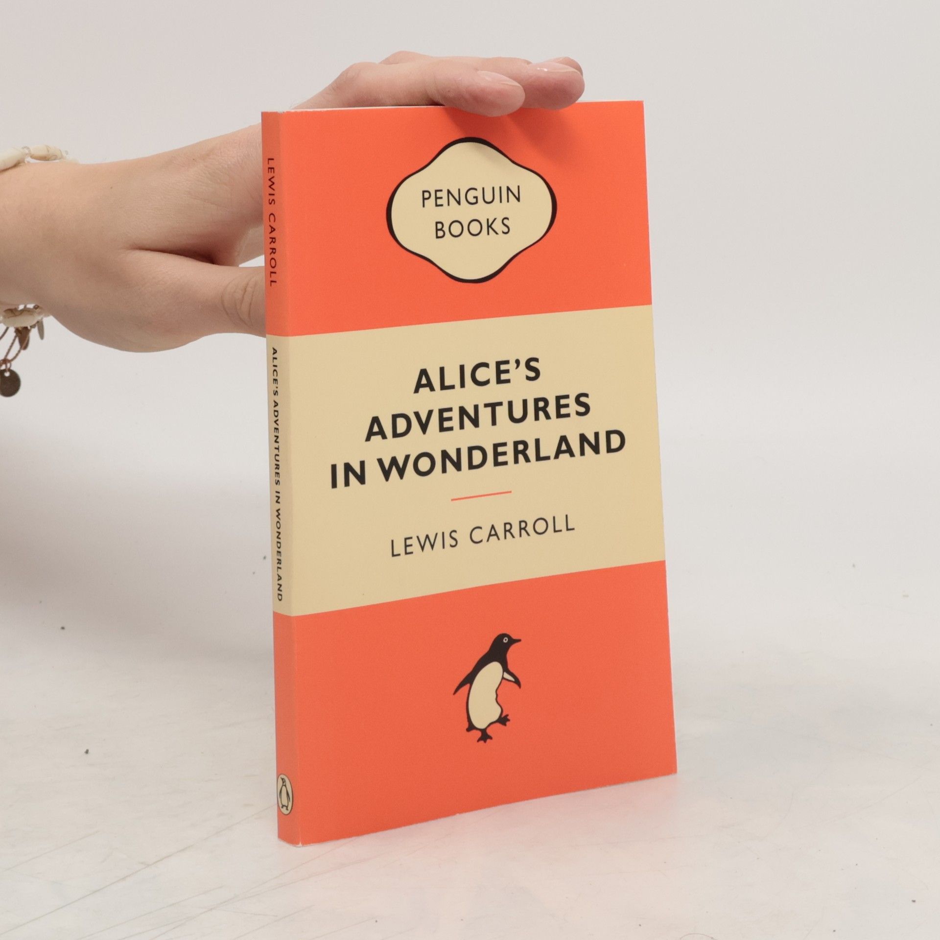 Lewis Carroll Alice's Adventures in Wonderland. Alice im Wunderland, englische Ausgabe