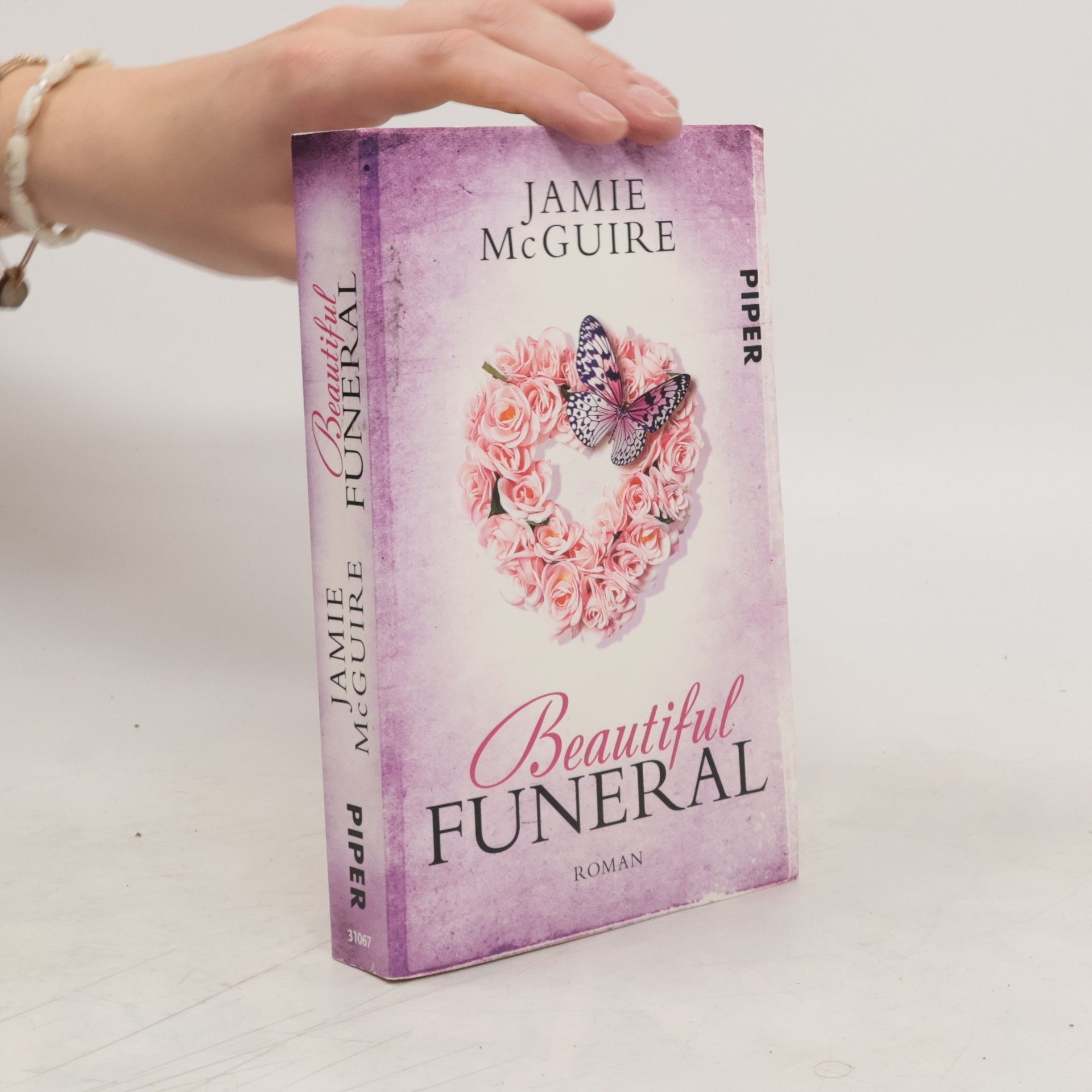 Jamie McGuire Beautiful funeral