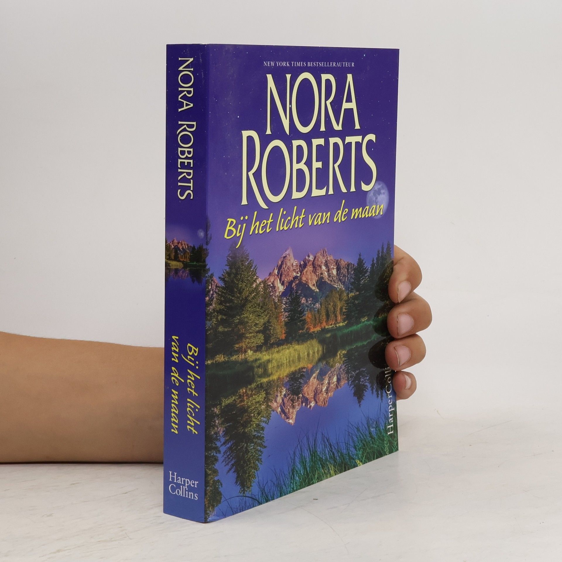 Nora Roberts By het licht van de maan