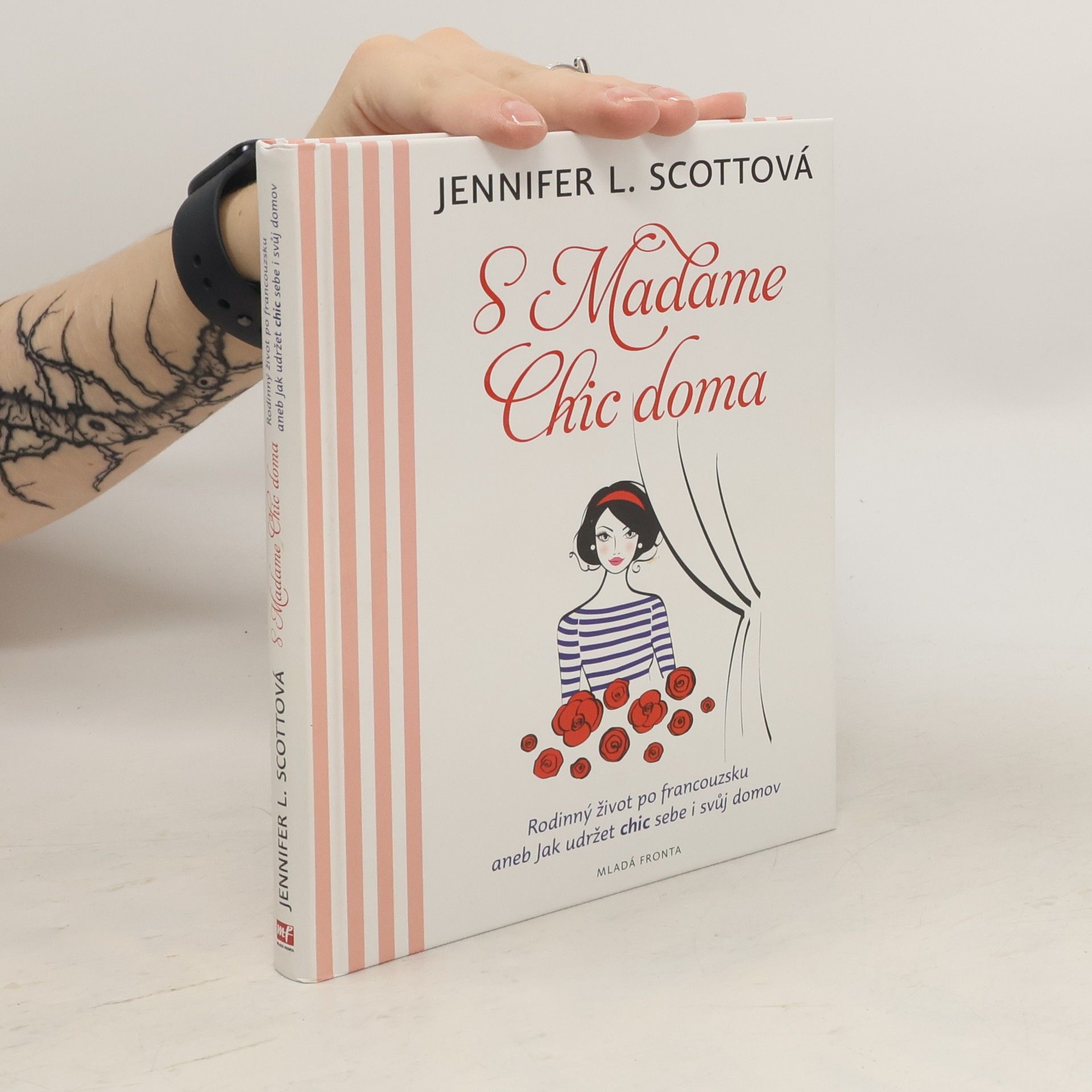 Jennifer L. Scott S Madame Chic doma