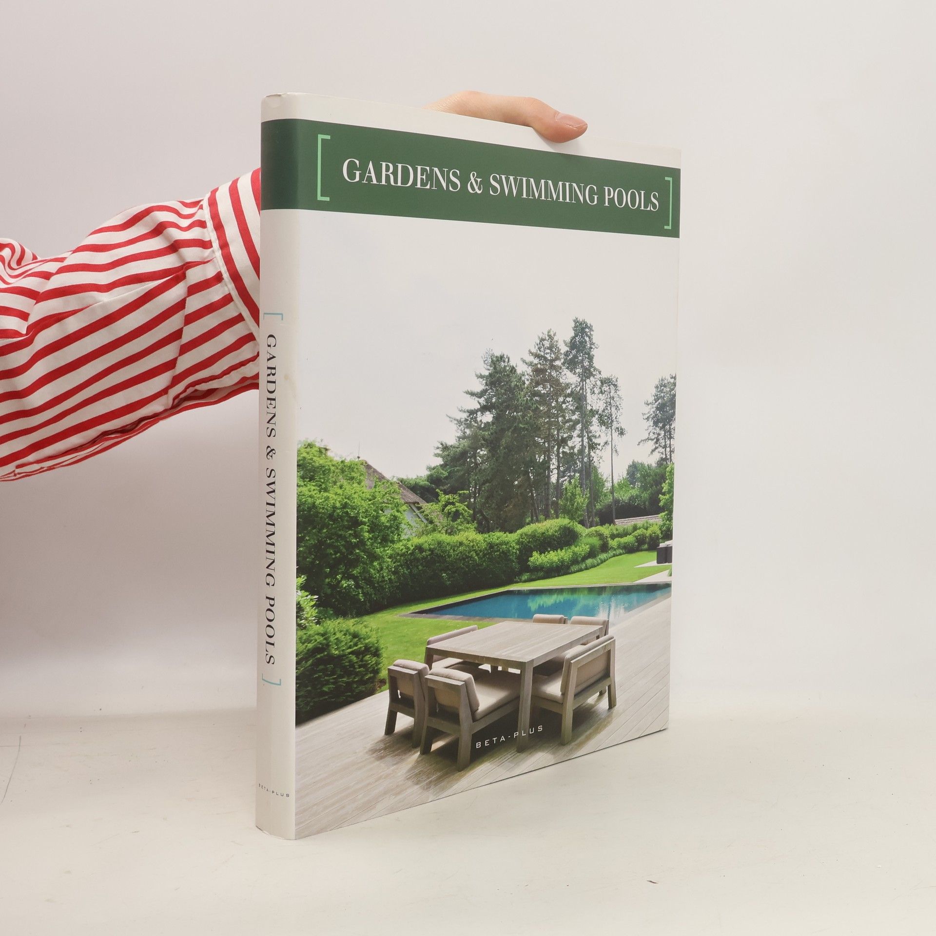 AA.VV. Gardens & Swimming Pools