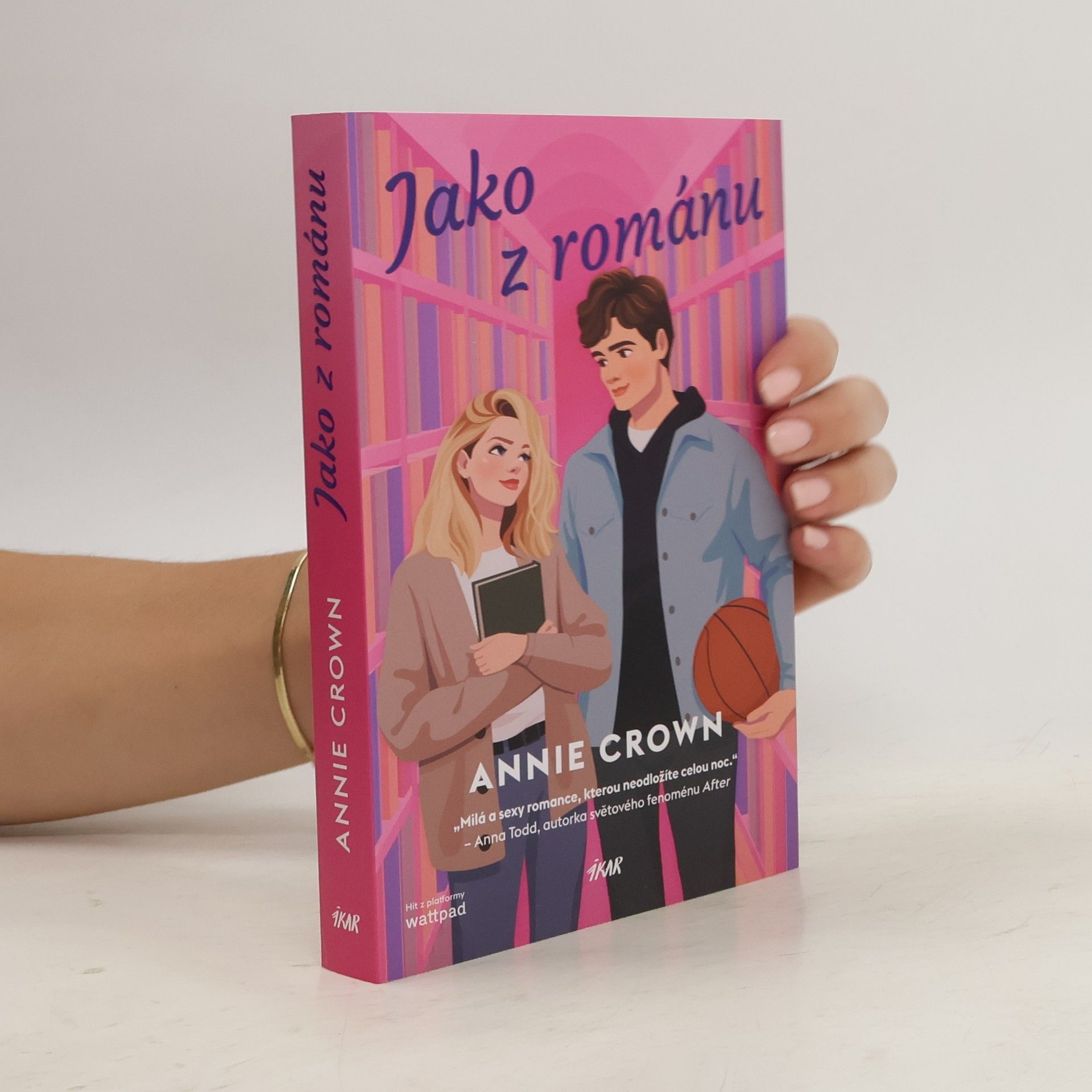 Annie Crown Jako z románu