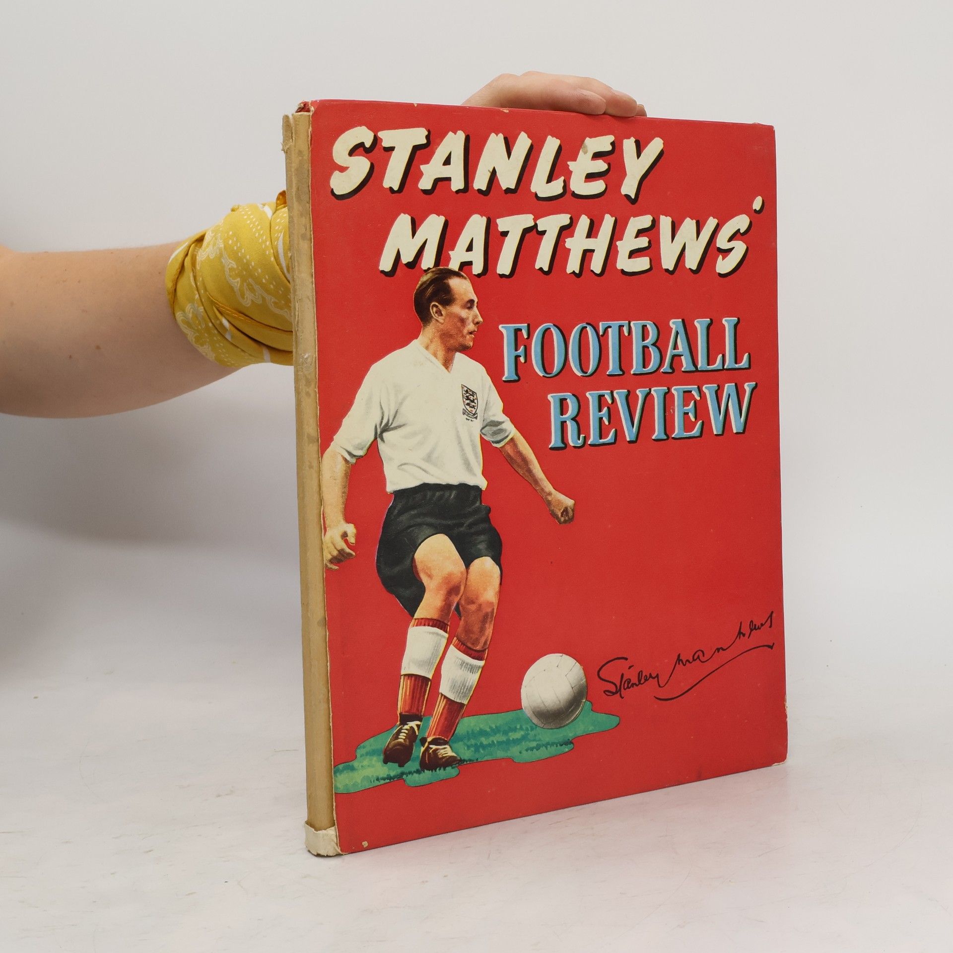 Stanley Matthews Stanley Matthews' Football Review
