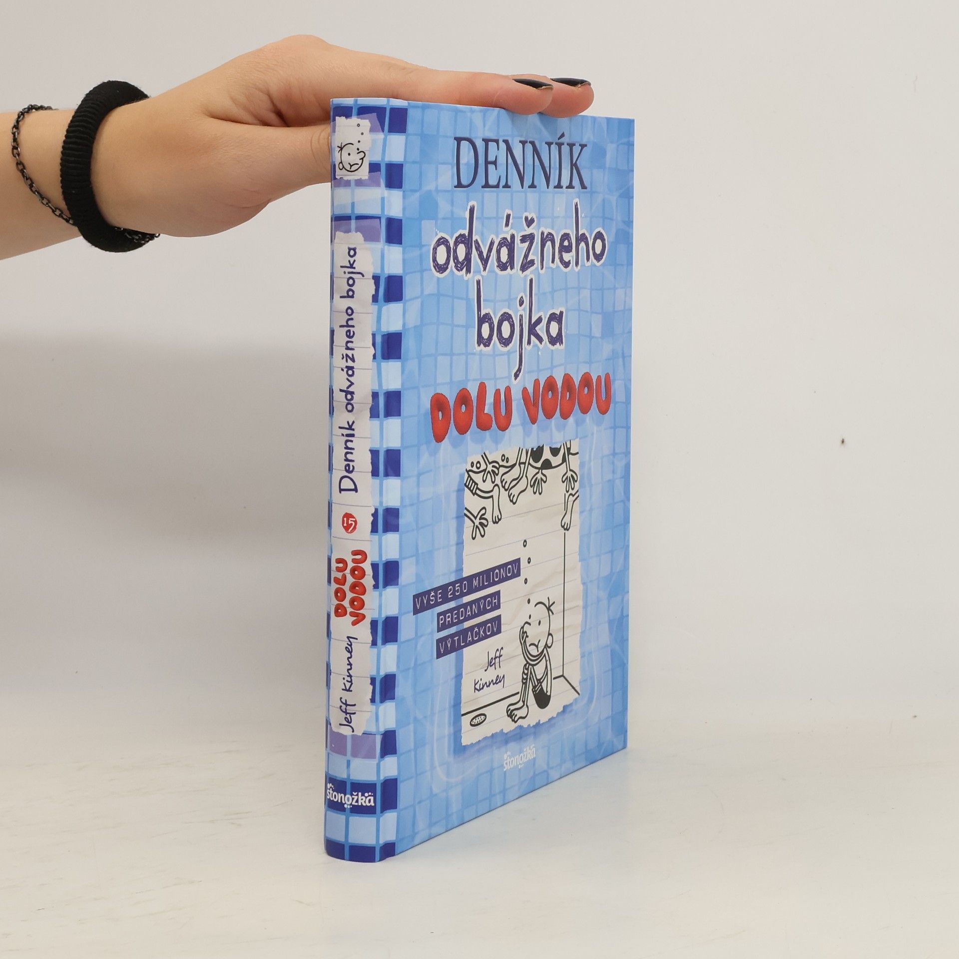 Jeff Kinney Denník odvážného bojka Dolu vodou