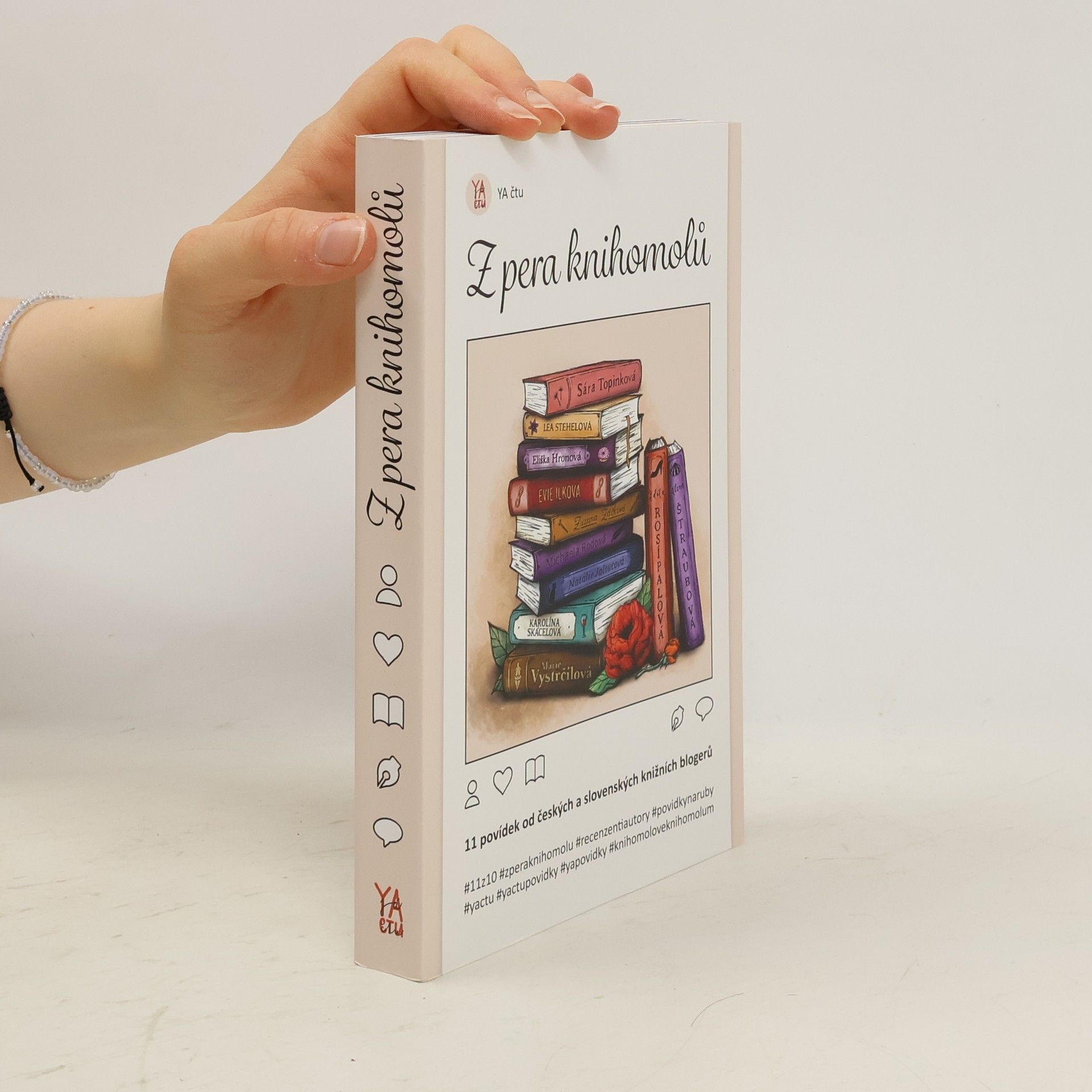 Kolektiv autorů Z pera knihomolů