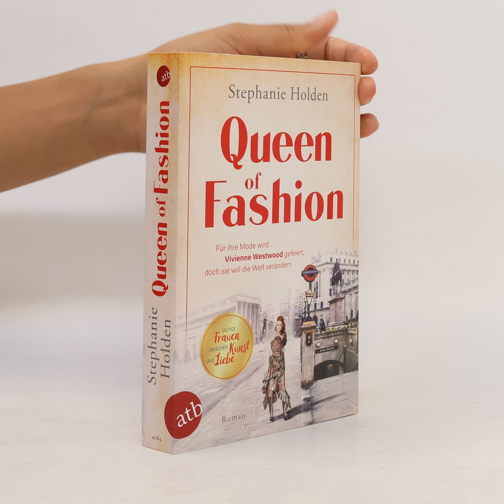 Stephanie Holden Queen of Fashion