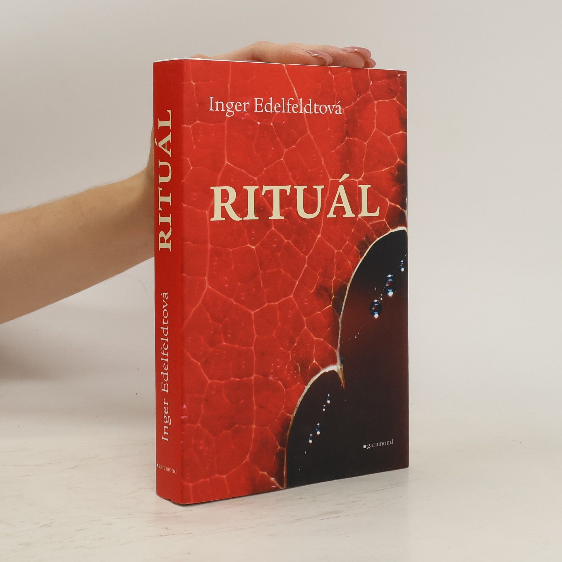 Inger Edelfeldt Rituál