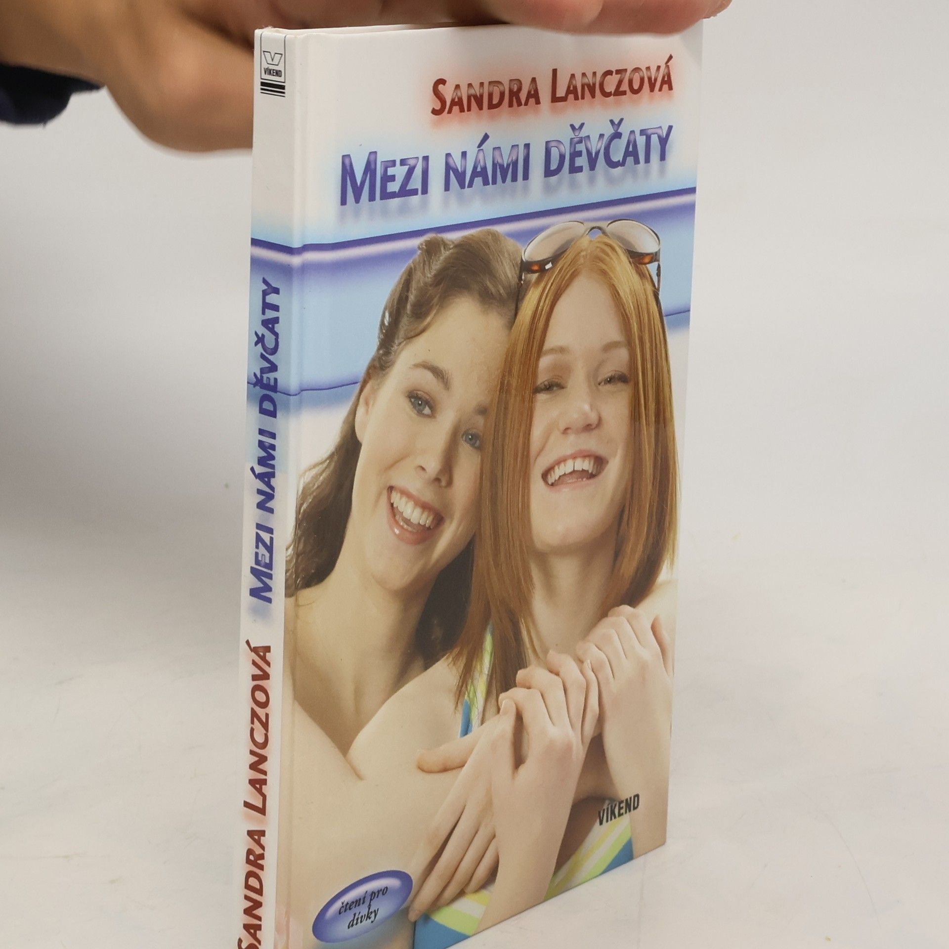 Sandra Lanczová Mezi námi děvčaty