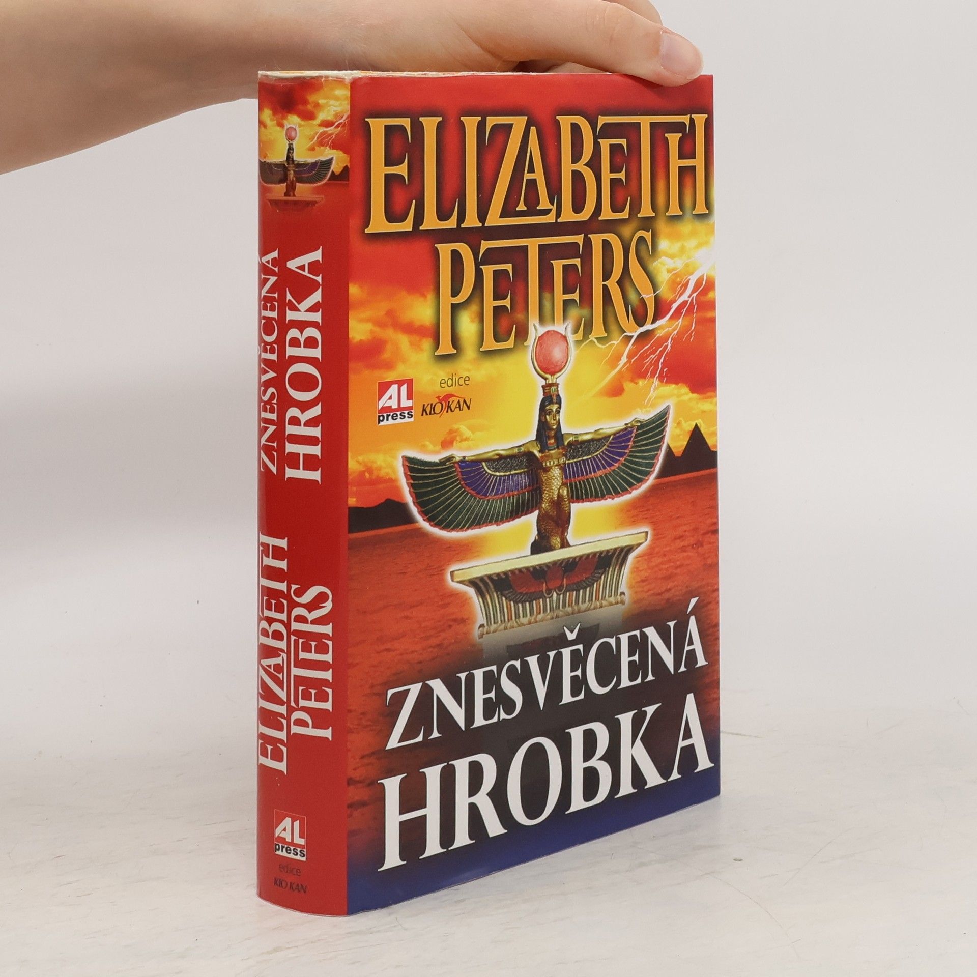 Elizabeth Peters Znesvěcená hrobka