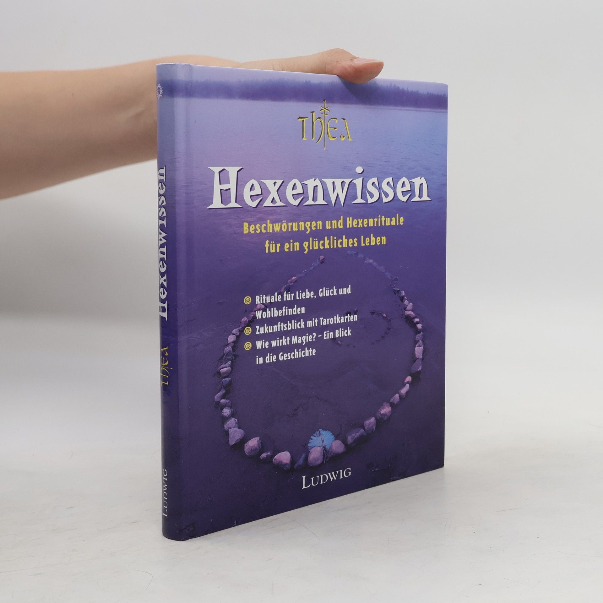 Thea Hexenwissen
