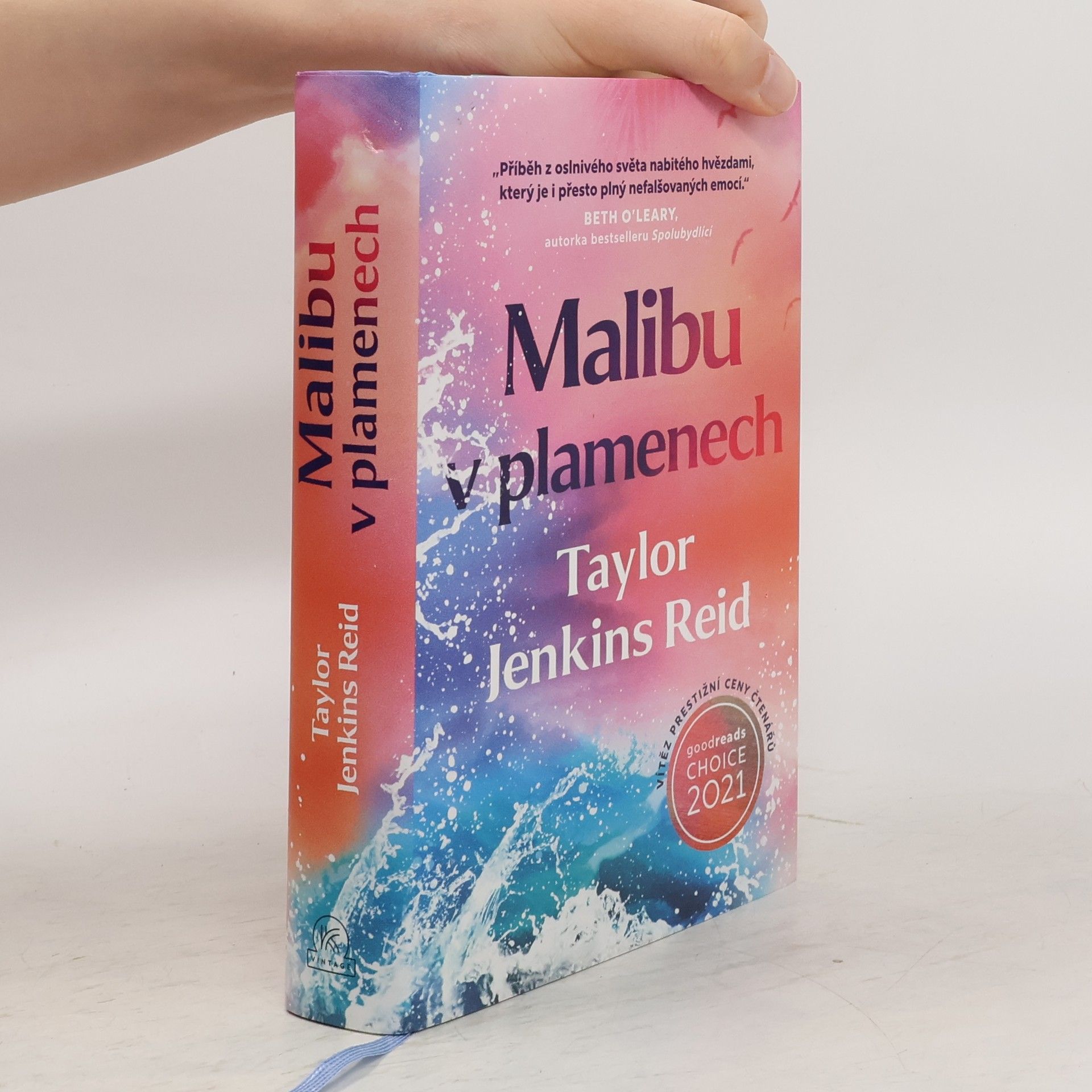 Taylor Jenkins Reid Malibu v plamenech