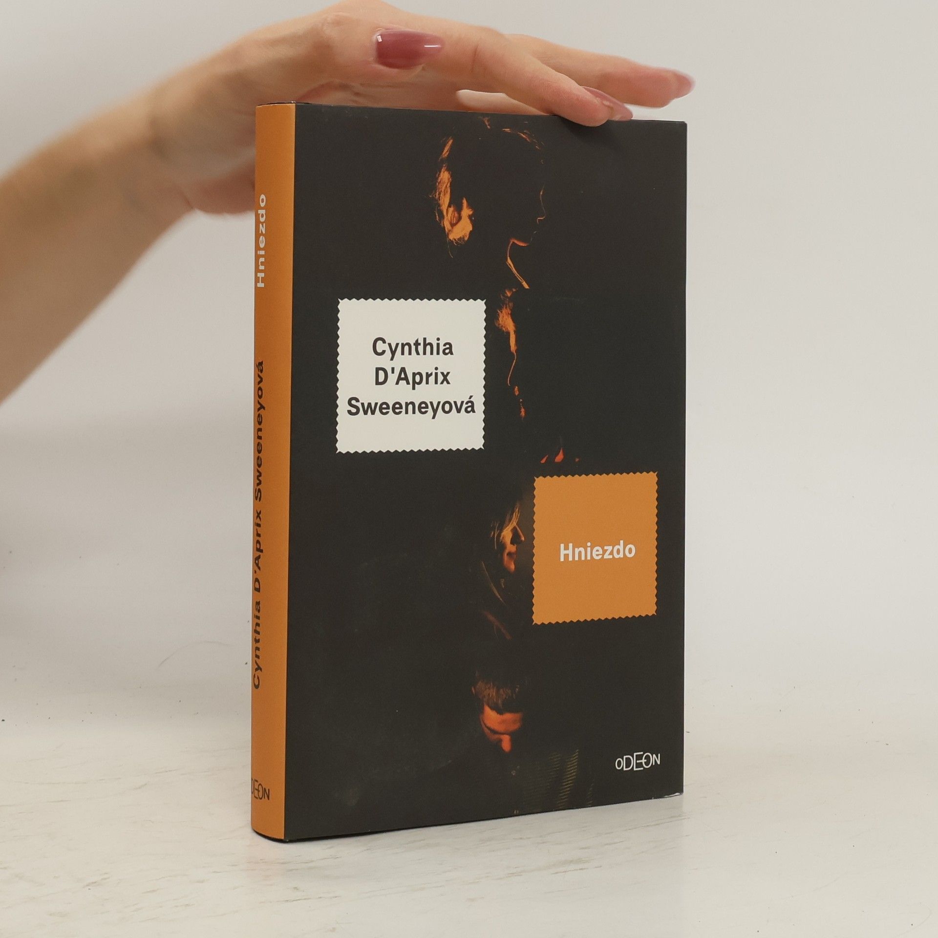 Cynthia D'Aprix Sweeney Hniezdo