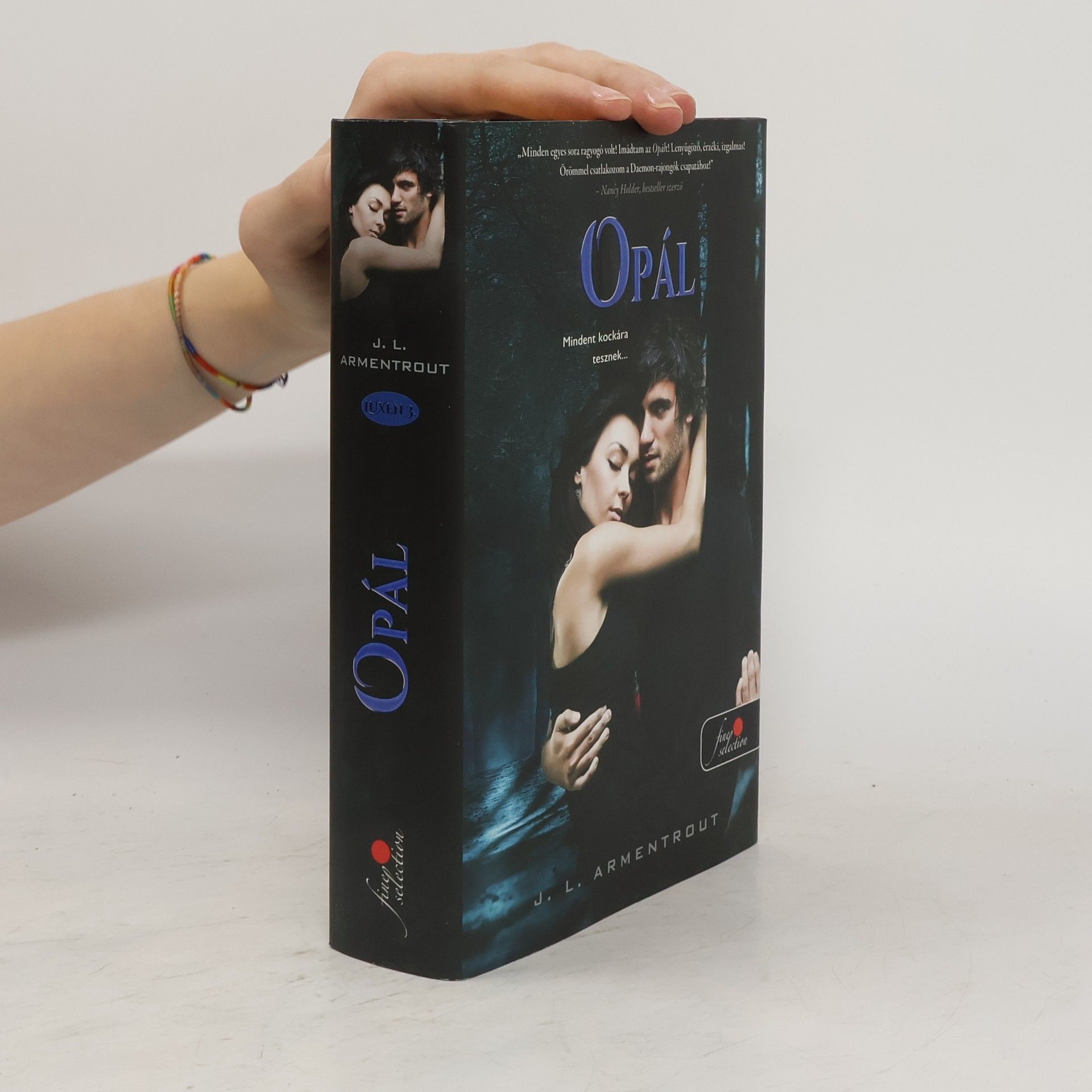 Jennifer L. Armentrout Opál