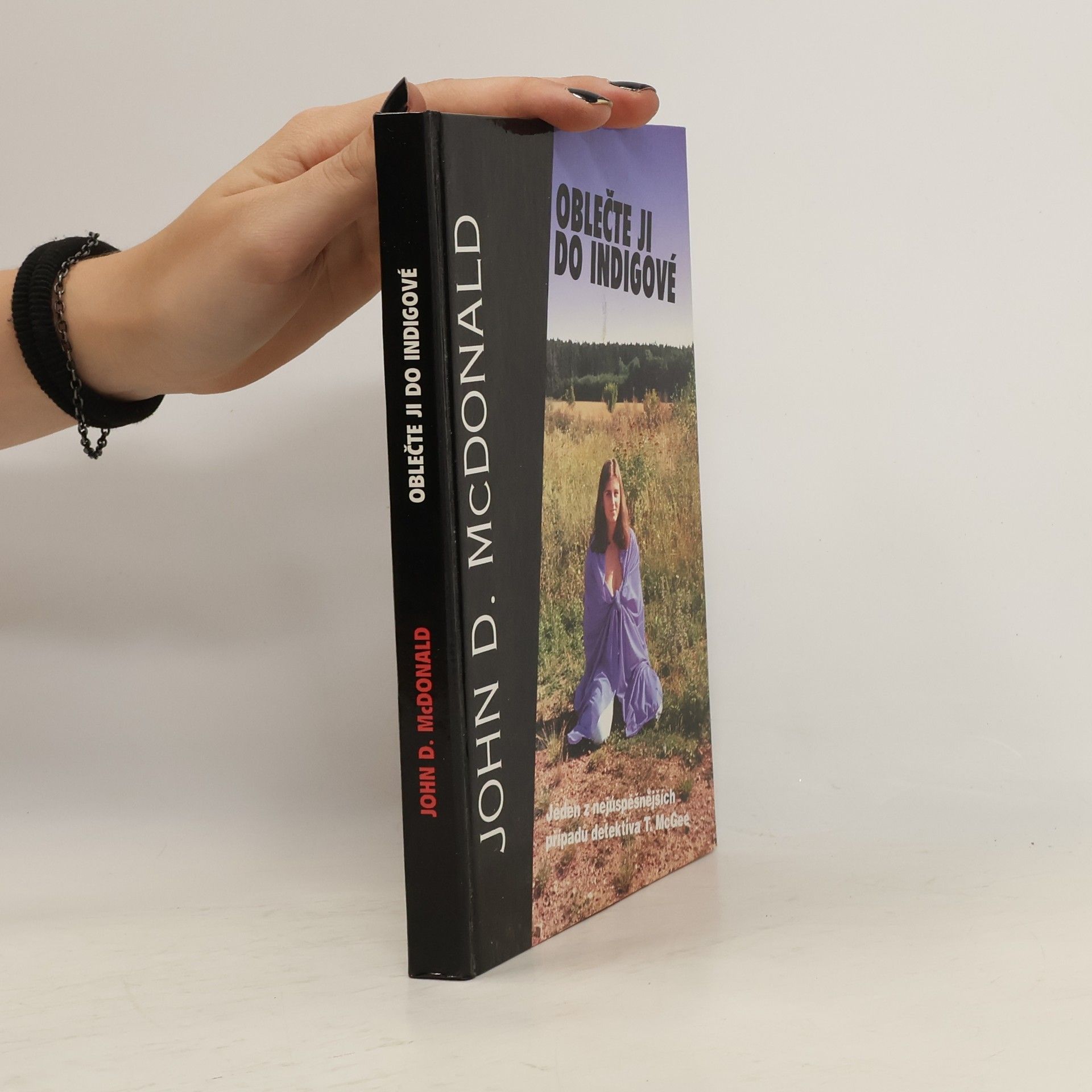 John D. MacDonald Oblečte ji do indigové