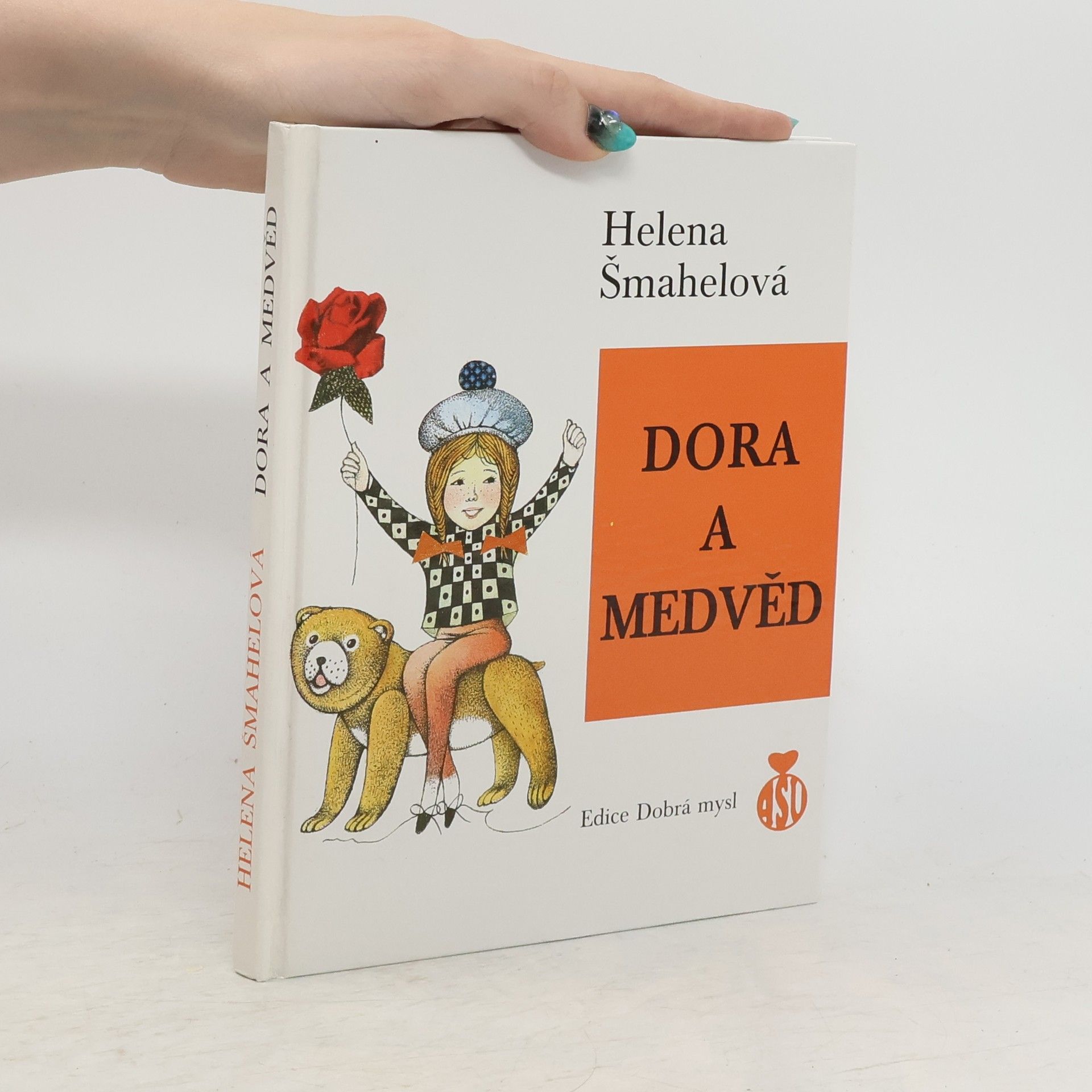 Helena Šmahelová Dora a medvěd